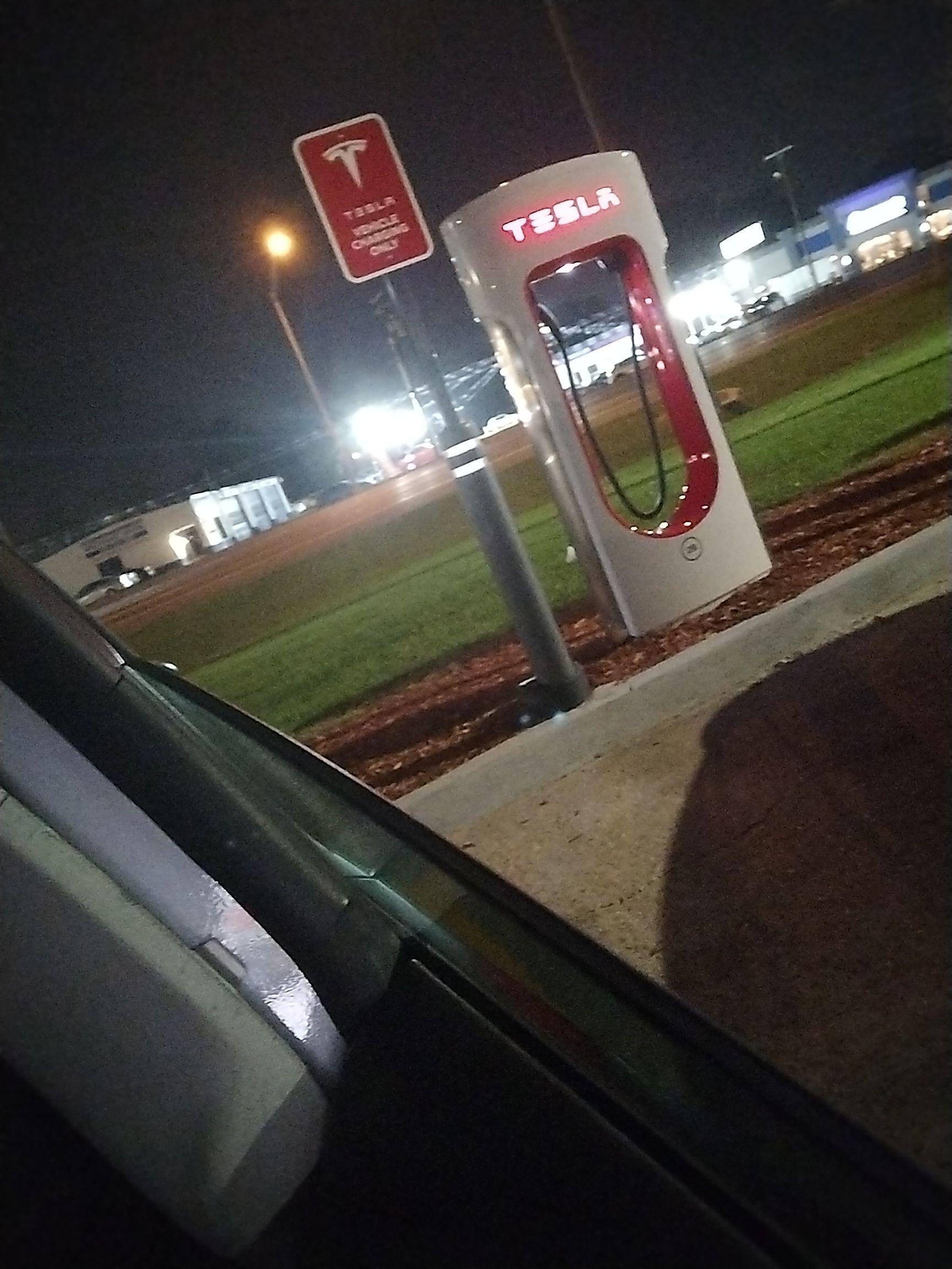 Hammond Aire Plaza Baton Rouge, LA EV Station