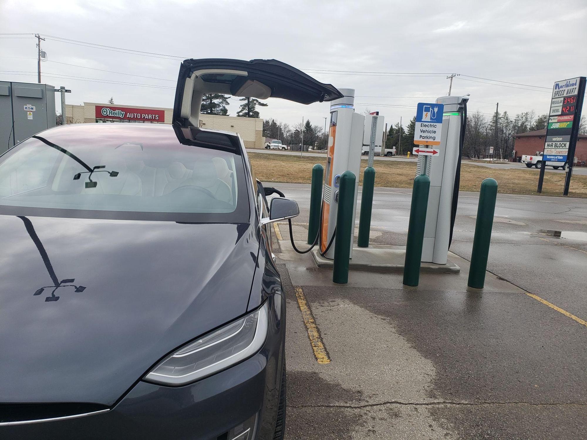 Northland Plaza Kalkaska, MI EV Station