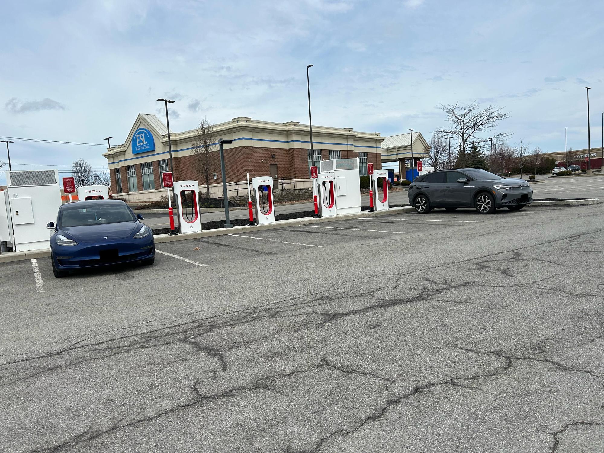 Towne Center Batavia Batavia, NY EV Station