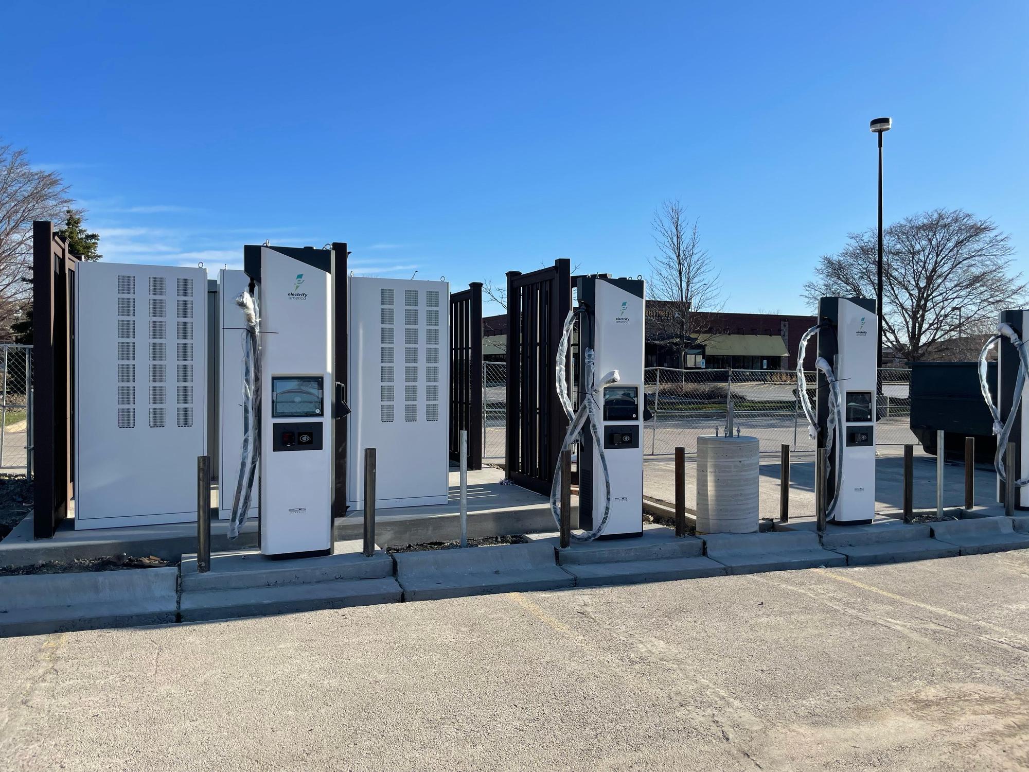 Meijer (2) Algonquin, IL EV Station