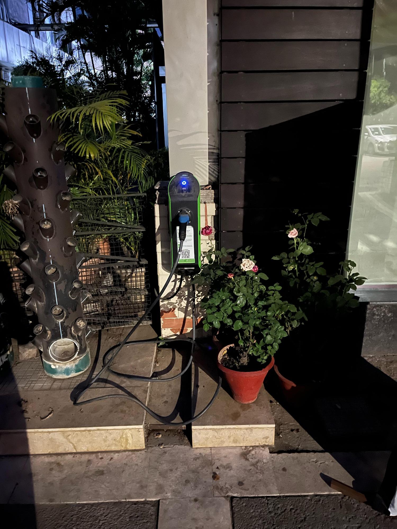 Aroma hotel ev charger chandigarh ch ev station