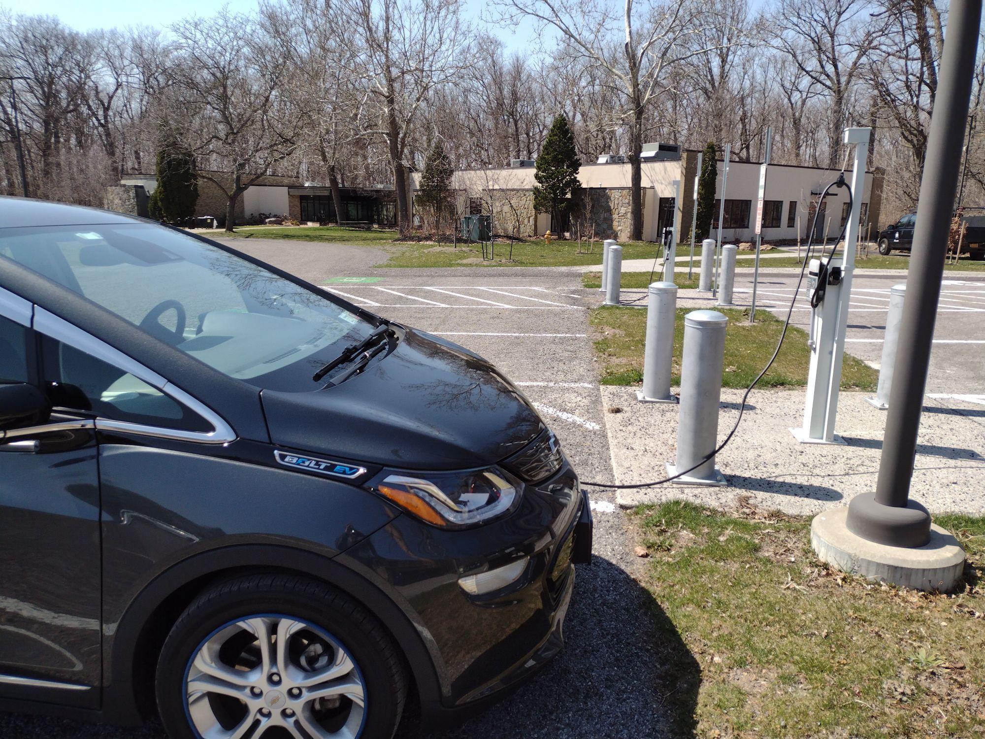 Deveaux Woods State Park Niagara Falls, NY EV Station
