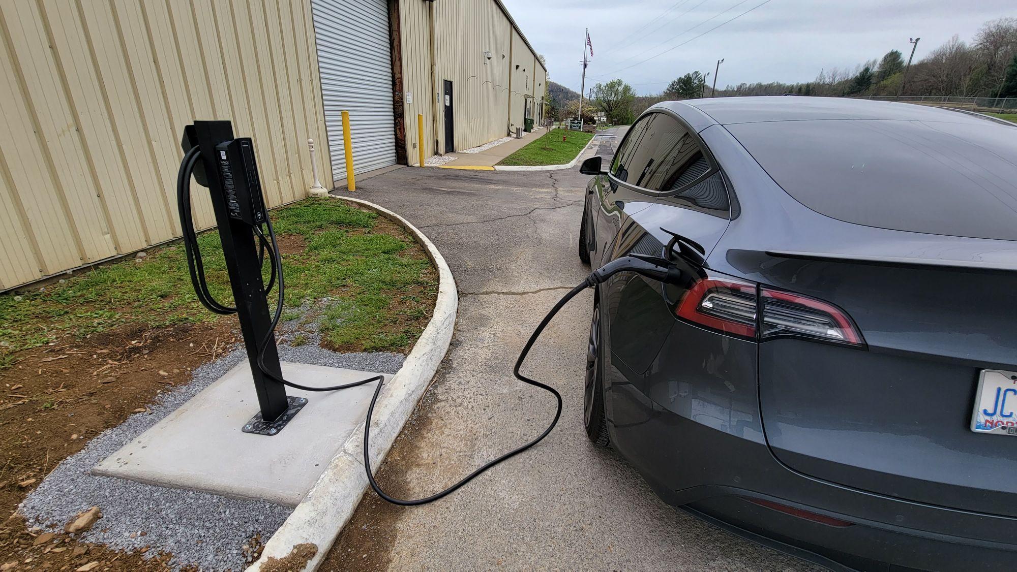 Town of Pennington Gap Town Hall Pennington Gap, VA EV Station