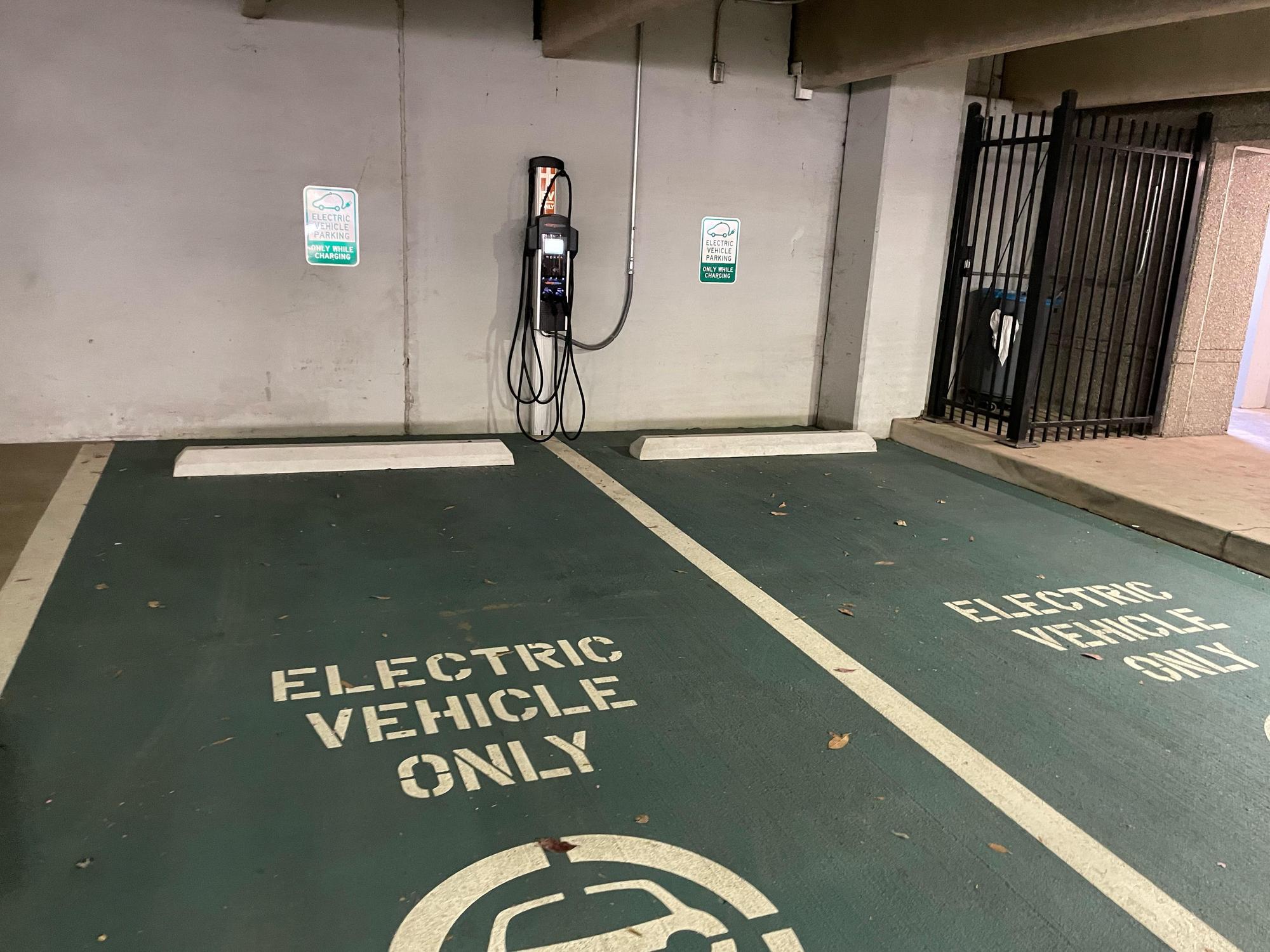 2202 Cooperative Way Parking Garage Herndon, VA EV Station