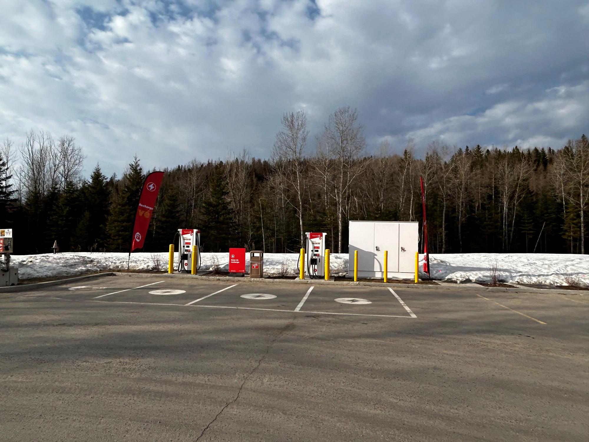 Couchetard SainteAgathe SainteAgathedesMonts, QC EV Station