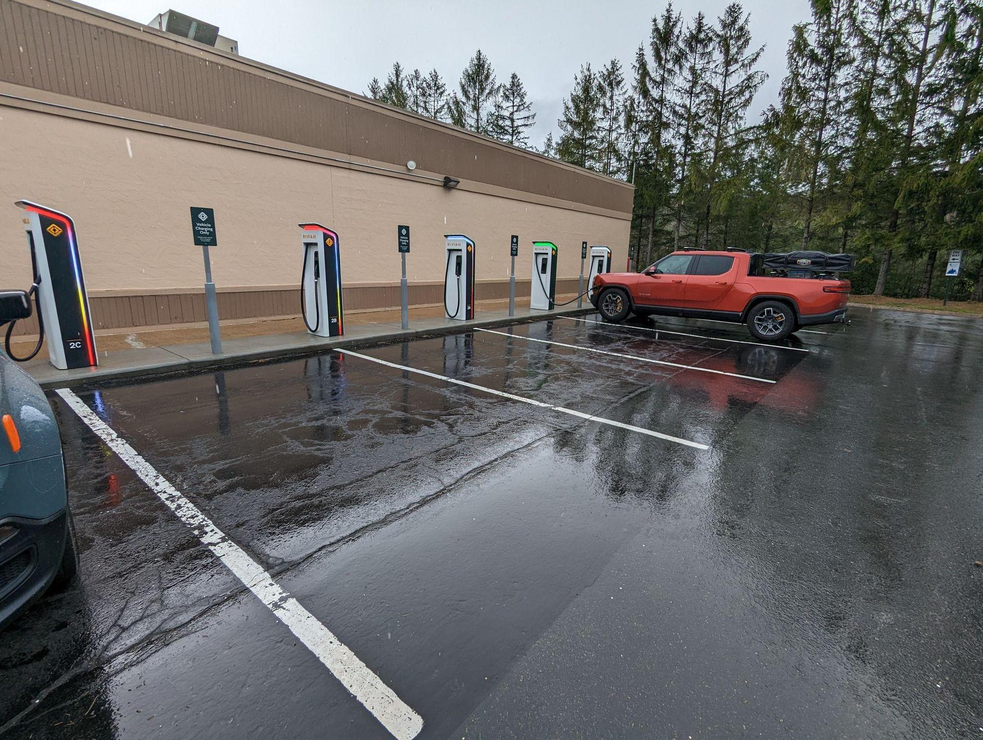 Tanger Outlets Blowing Rock Gap Factory Blowing Rock, NC EV Station