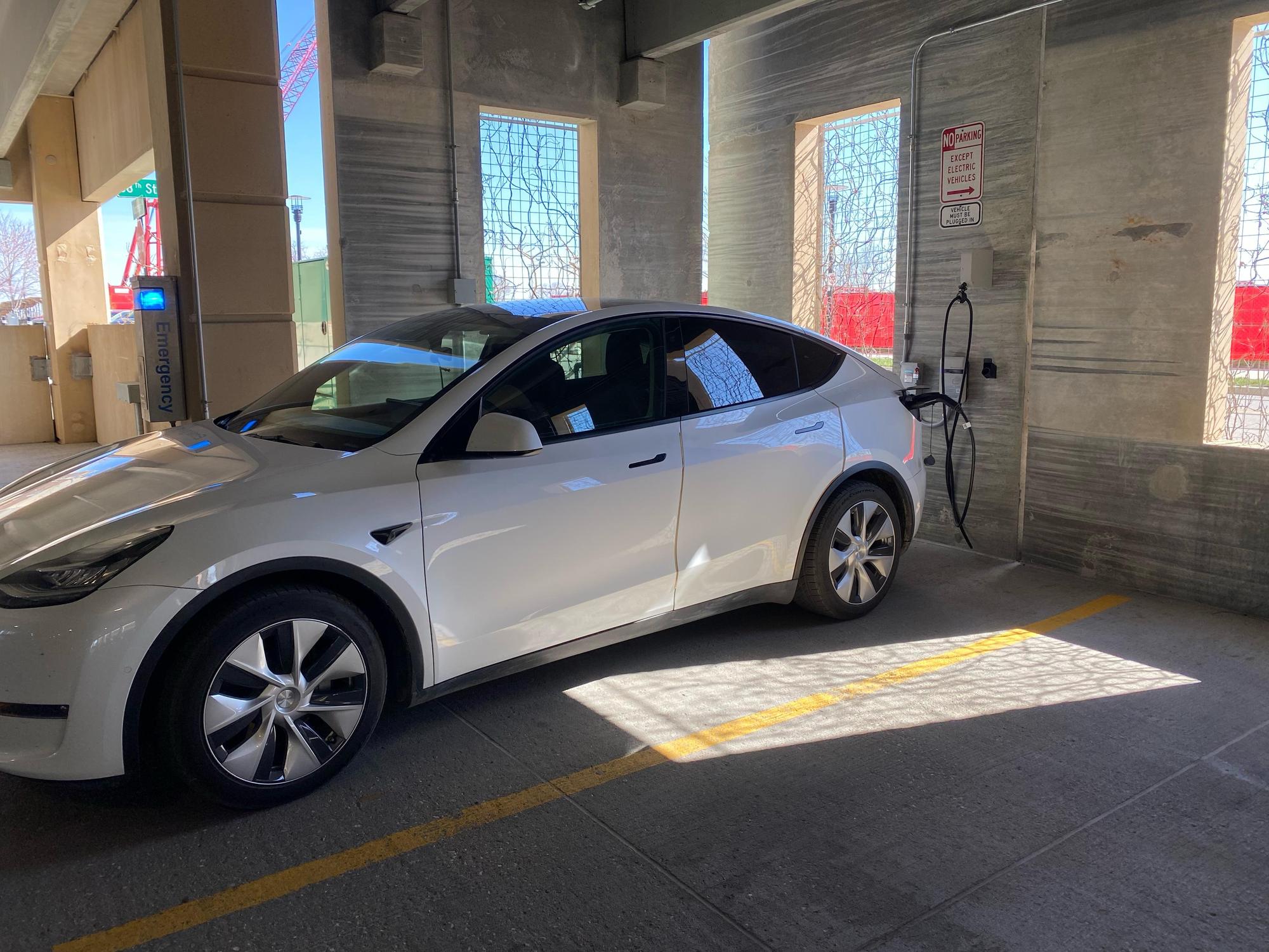 Lenexa City Center Garage Lenexa, KS EV Station