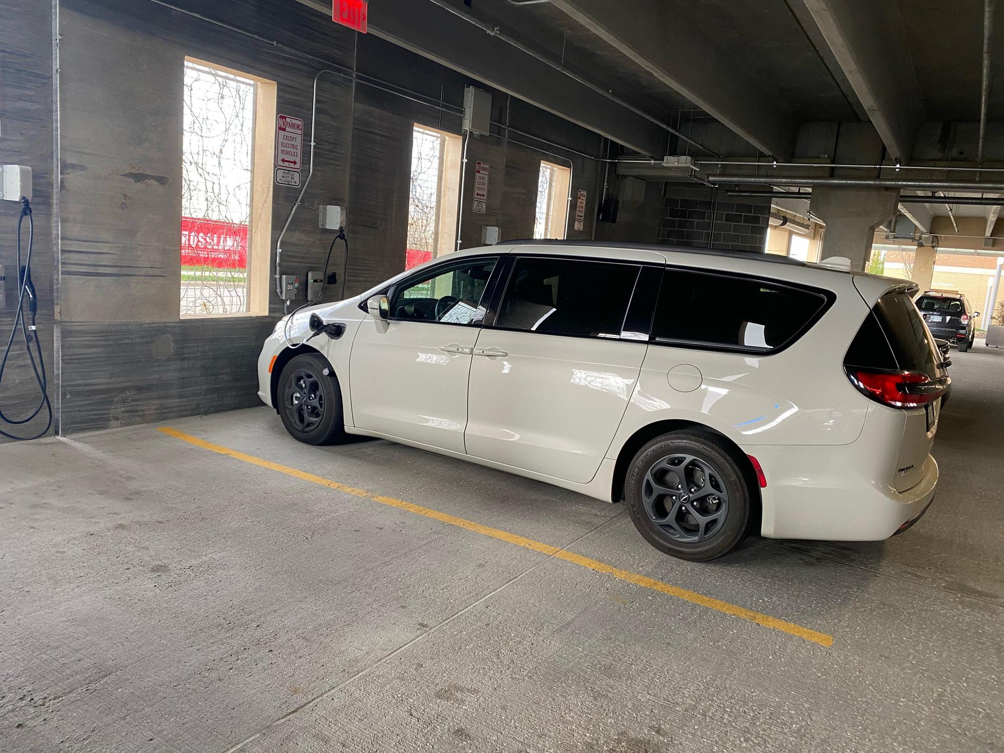 Lenexa City Center Garage Lenexa, KS EV Station