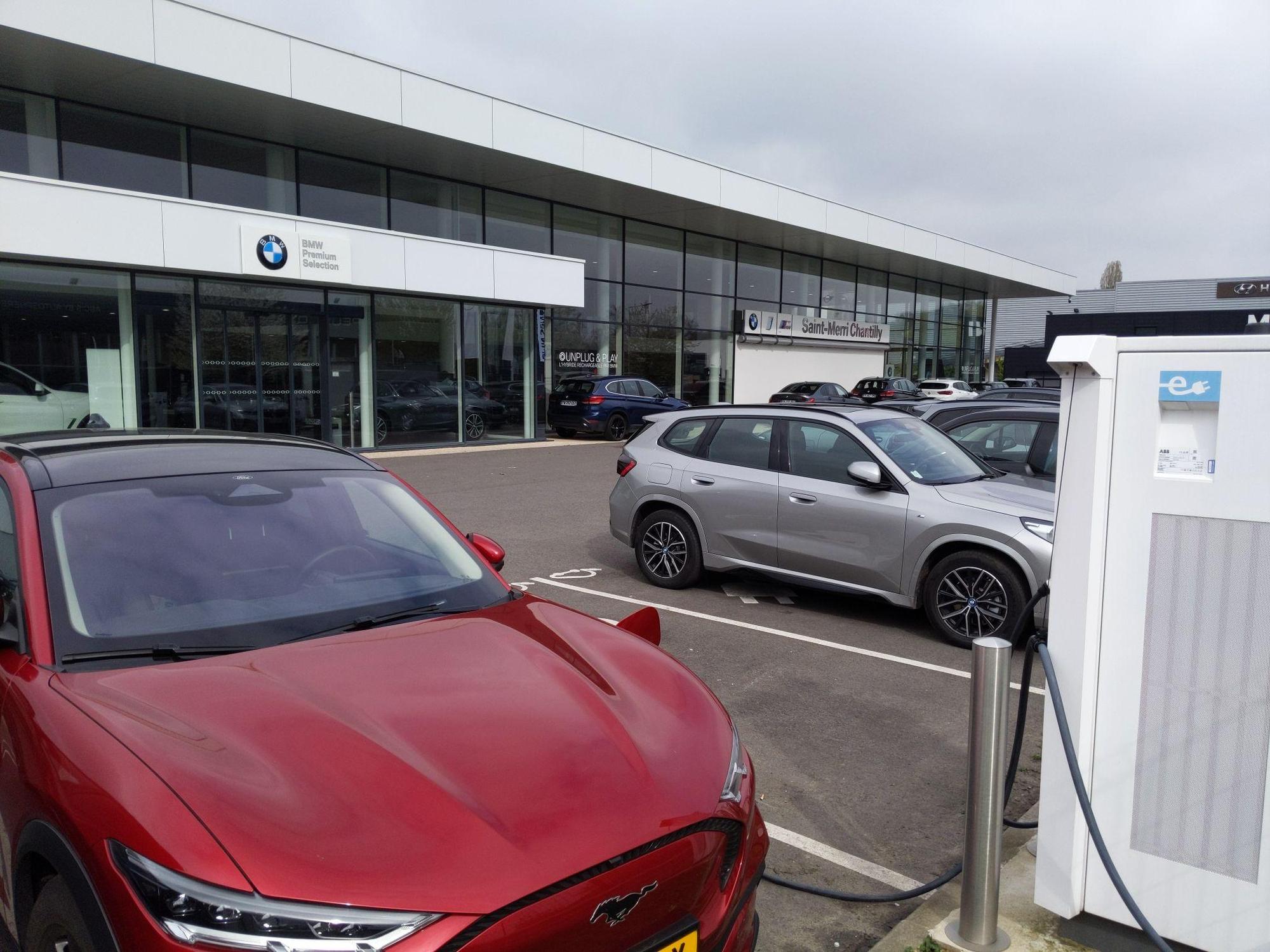 BMW Saint Merrie Chantilly | Saint-Maximin, Hauts-de-France | EV Station