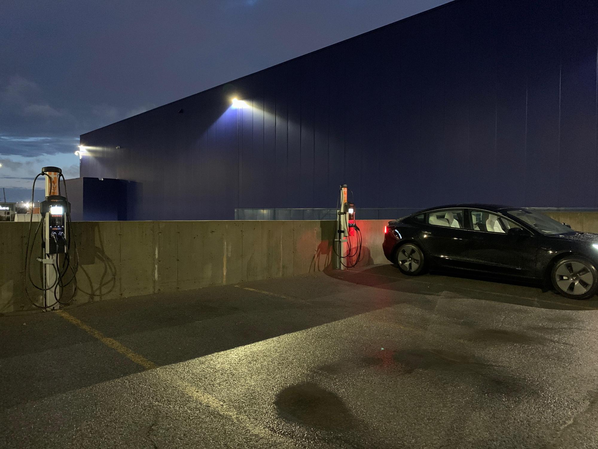 IKEA Montréal Montréal, QC EV Station