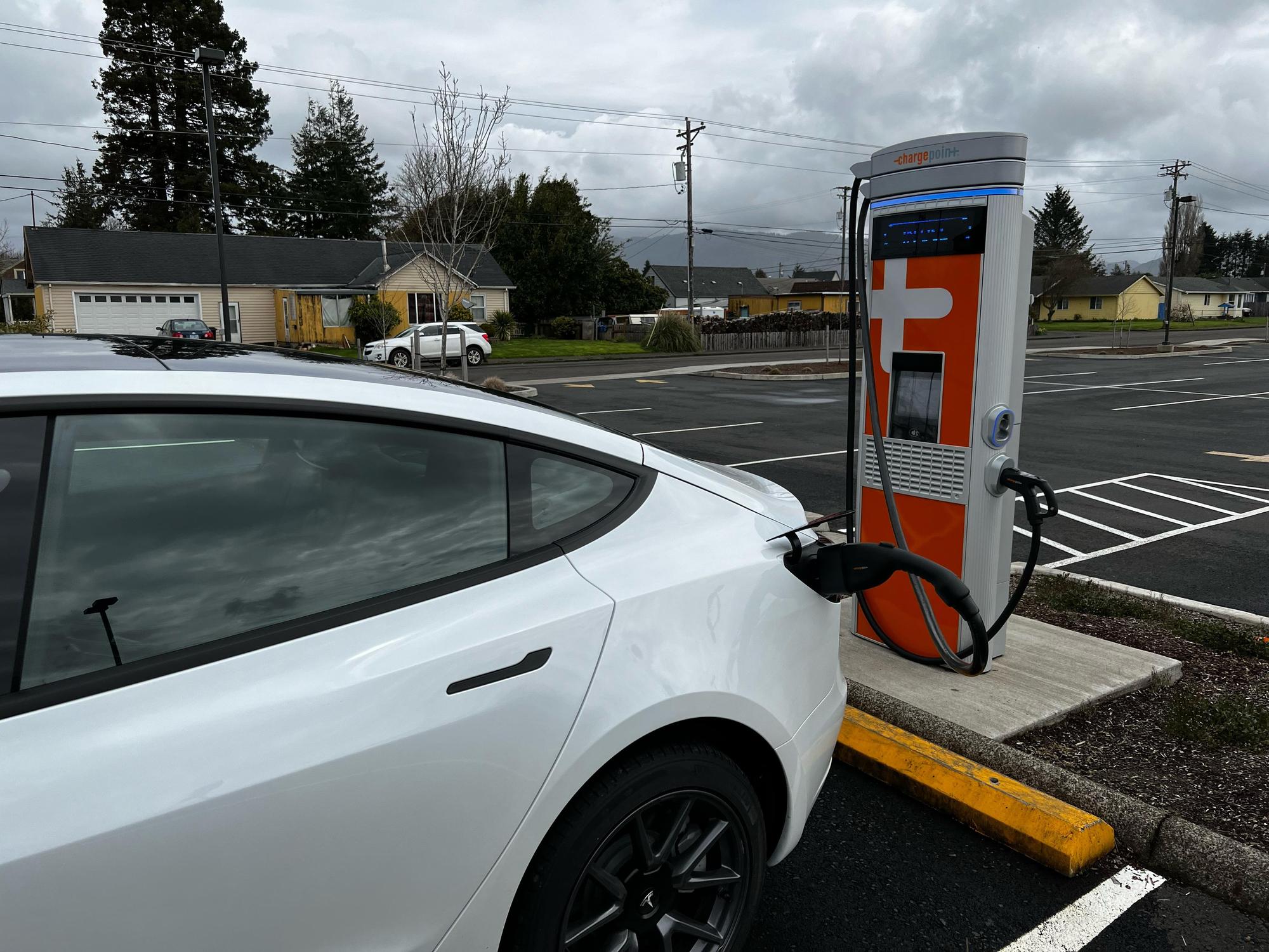 Tillamook People's Utility District Tillamook, OR EV Station