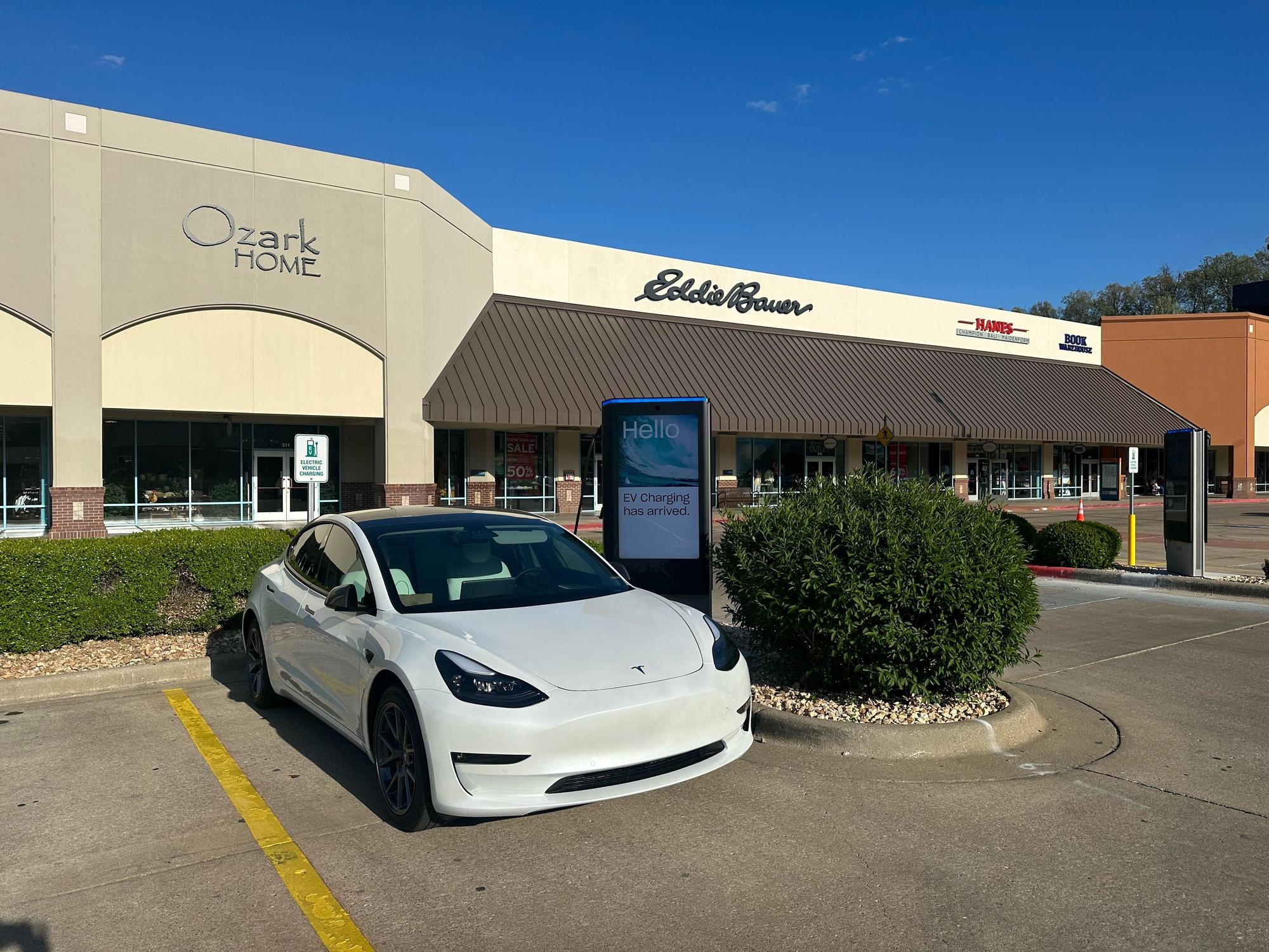 Tanger Outlets Branson, MO EV Station