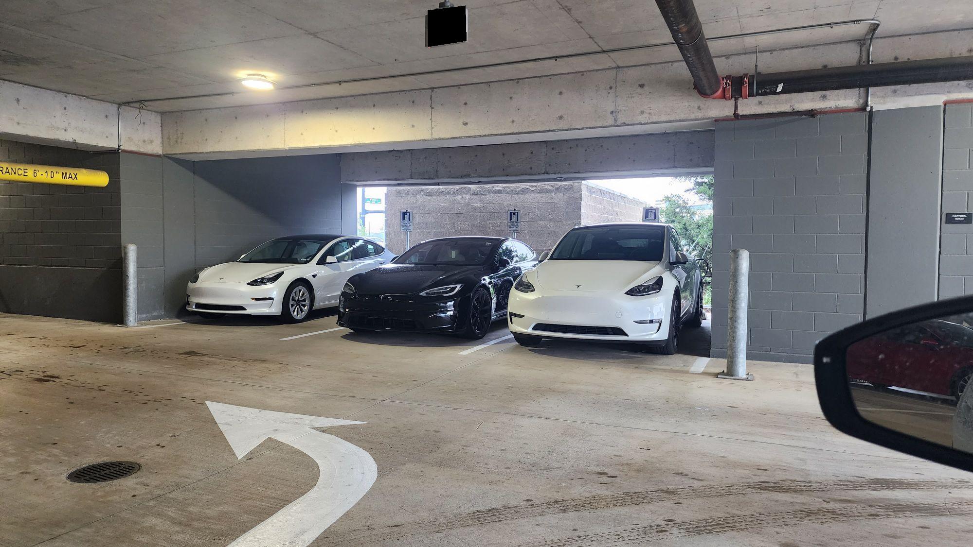 3201 Dallas Parkway Garage Frisco, TX EV Station