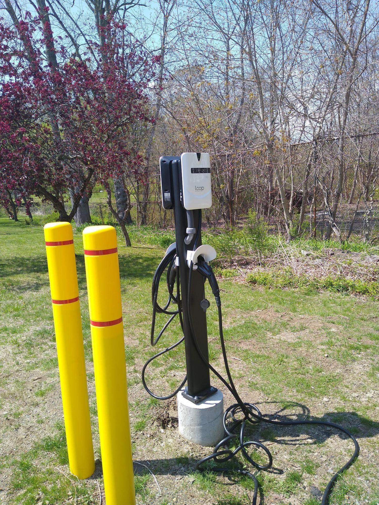 Deep River Public Library | Deep River, CT | EV Station