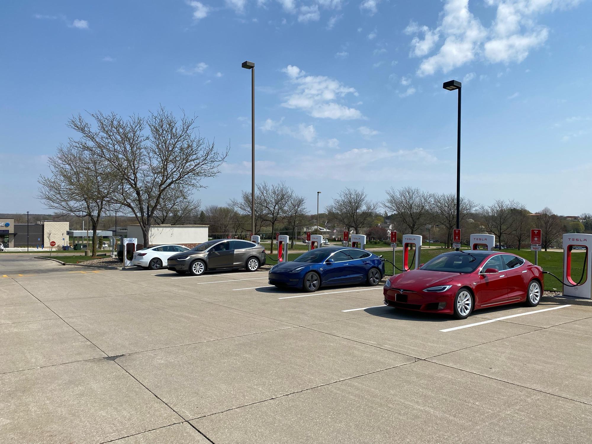 Hy Vee West Circle Drive - fe7nn3s