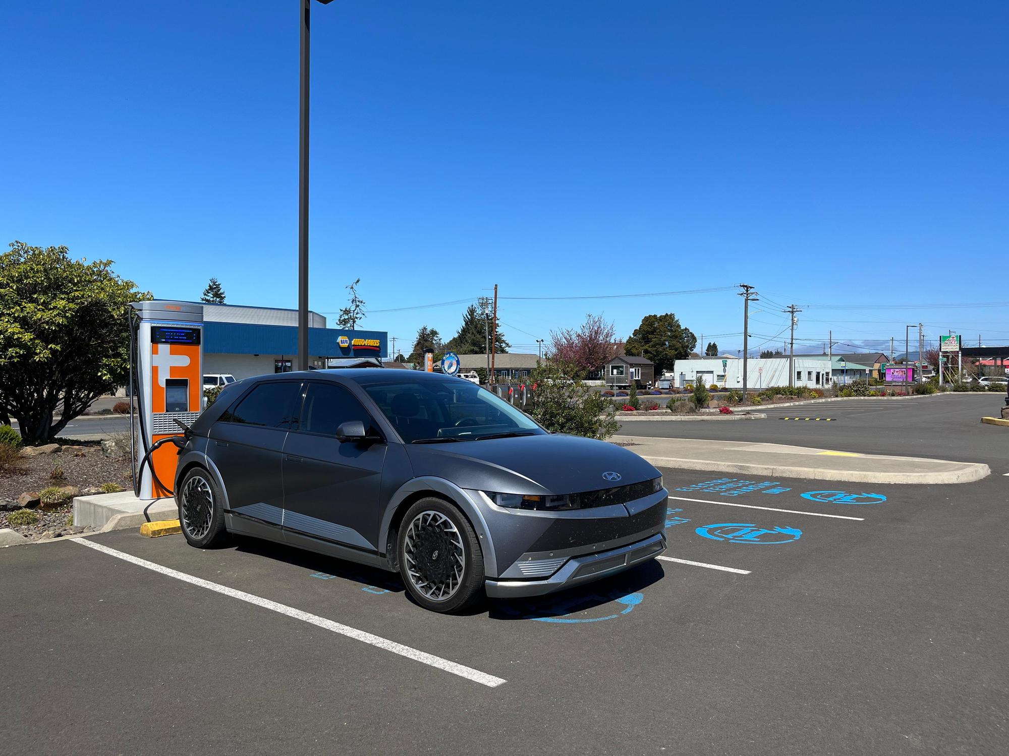 Tillamook People's Utility District Tillamook, OR EV Station