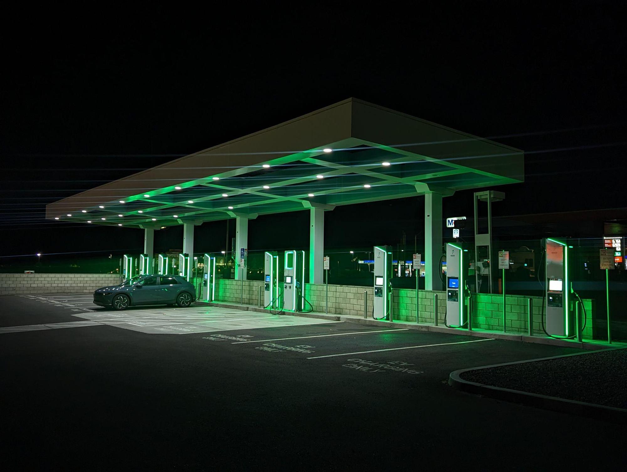 Chalios Mexican Restaurant Kettleman City, CA EV Station