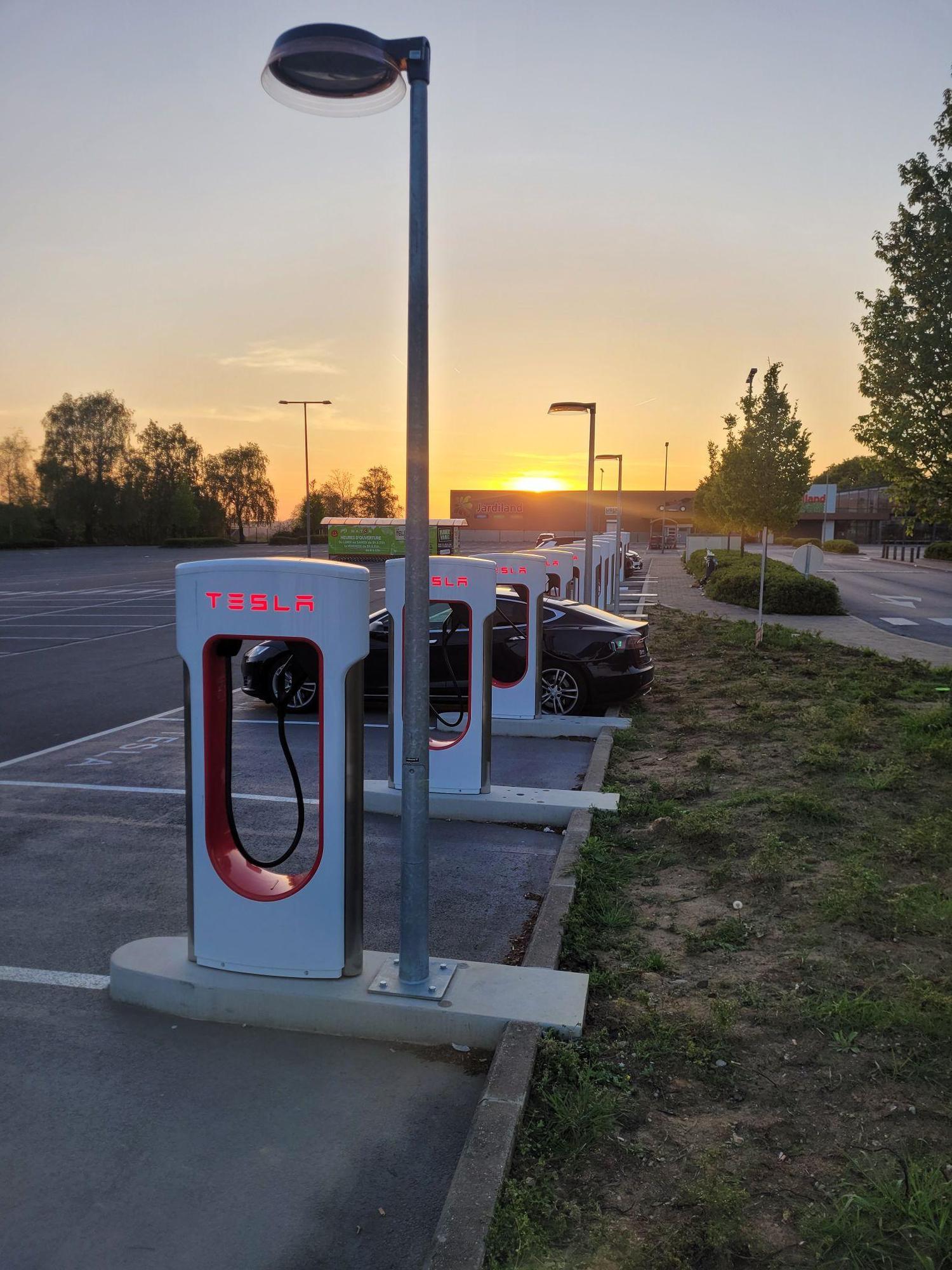 Zeeman Jumet Rue Hubert Bastin Charleroi, Région Wallonne EV Station