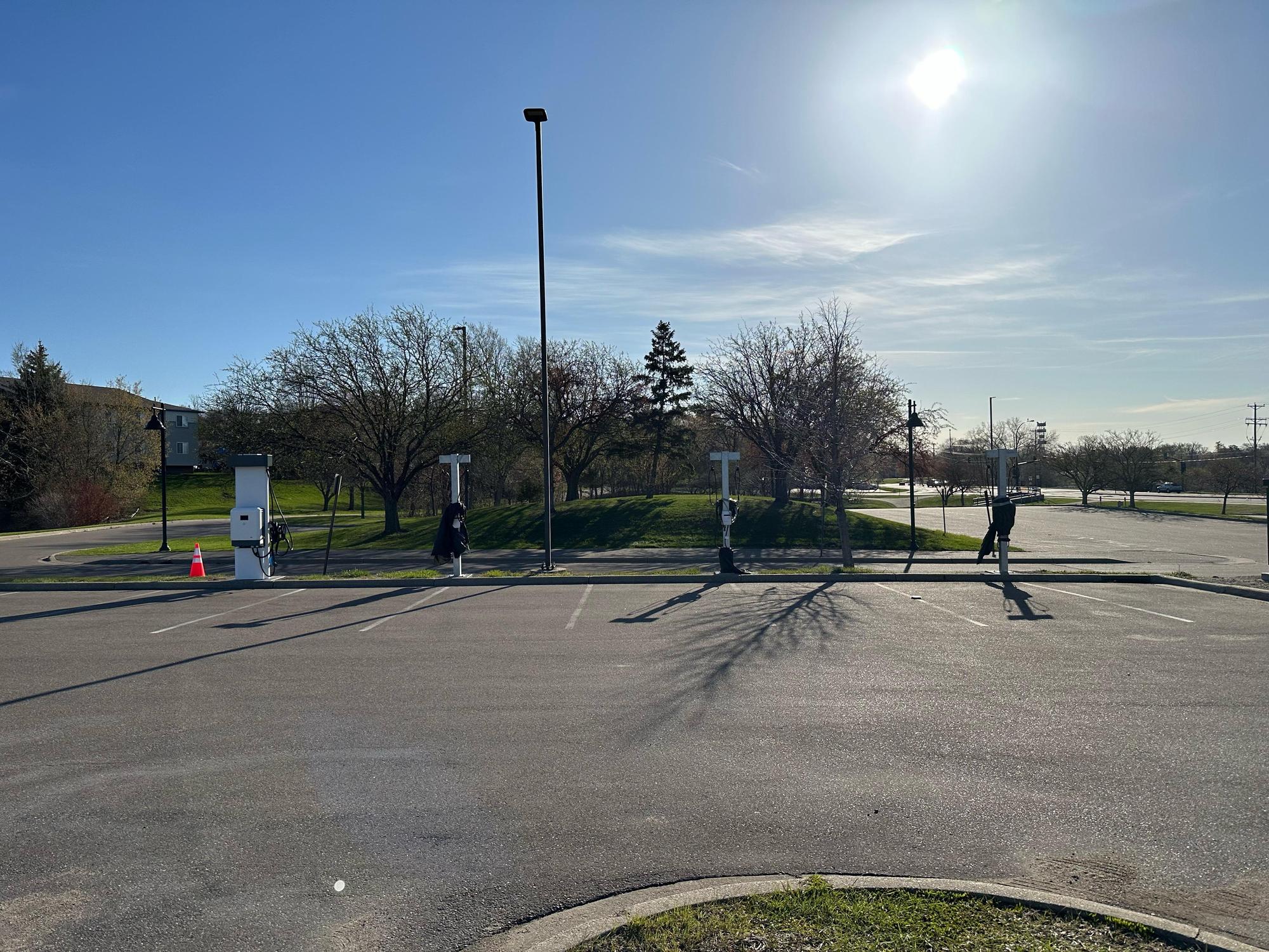 Parkers Lake Community Playfield Plymouth, MN EV Station