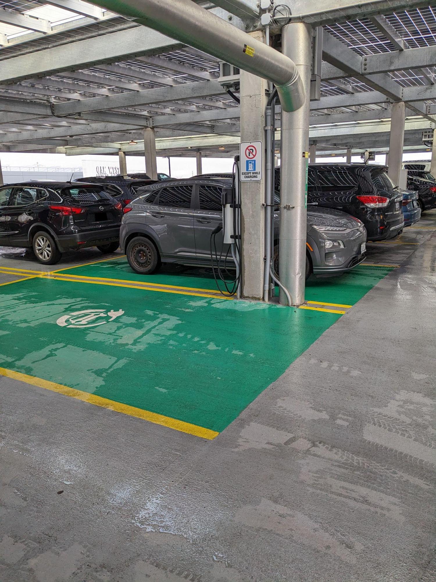 Sifton Centre London, ON EV Station