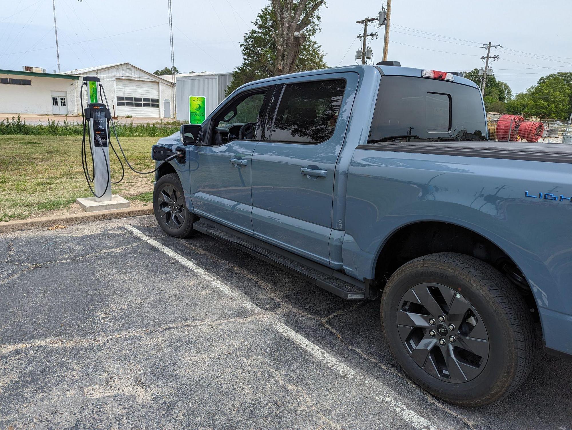 Farmers Electric CoOp Corp Newport, AR EV Station