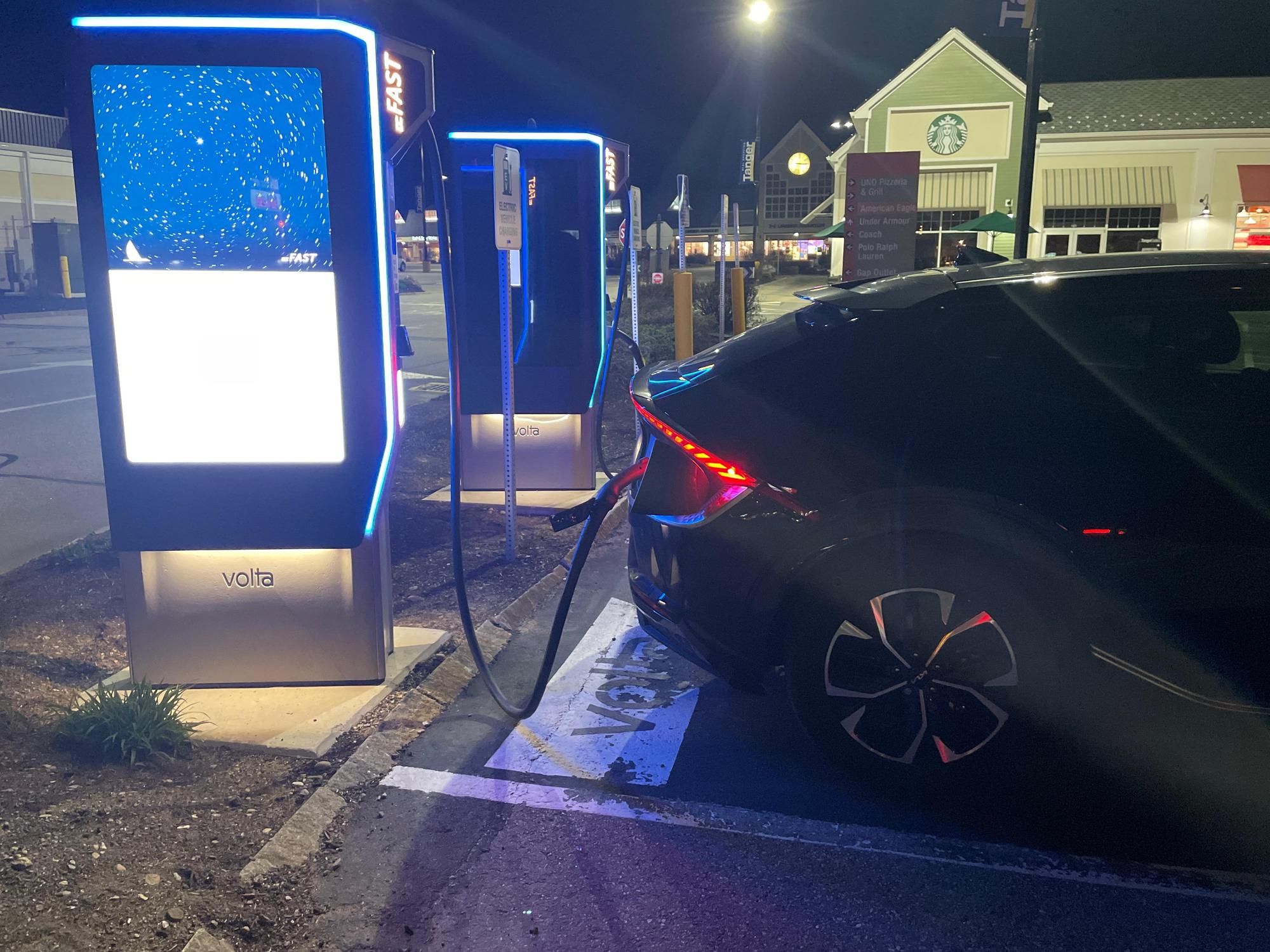 Tanger Outlets Tilton Under Armour Tilton, NH EV Station