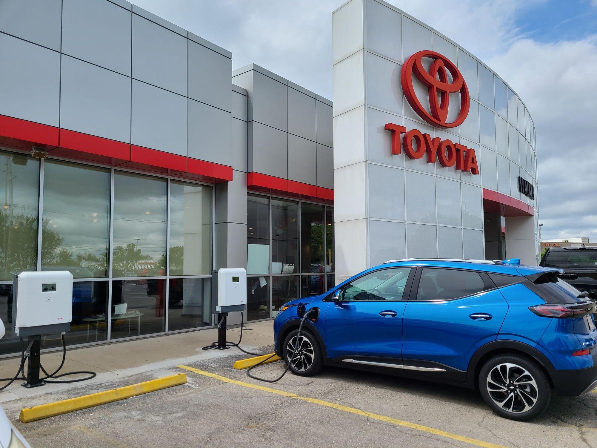 Walker Toyota Miamisburg, OH EV Station
