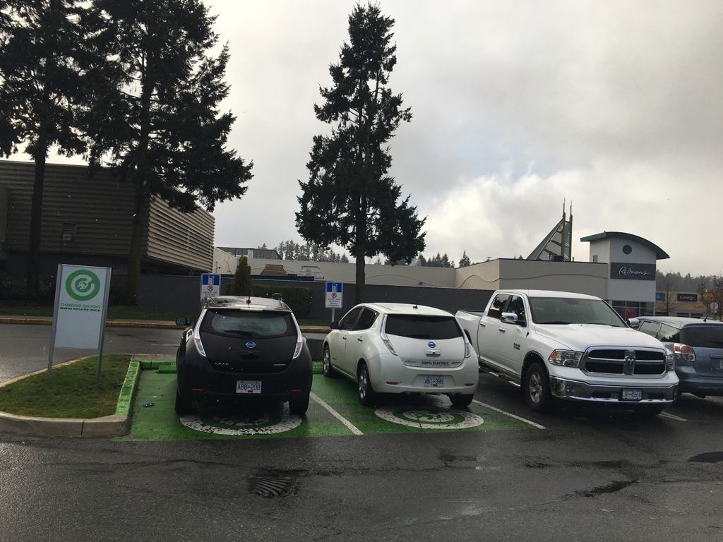 Woodgrove Centre Toys"R"Us Nanaimo, BC EV Station