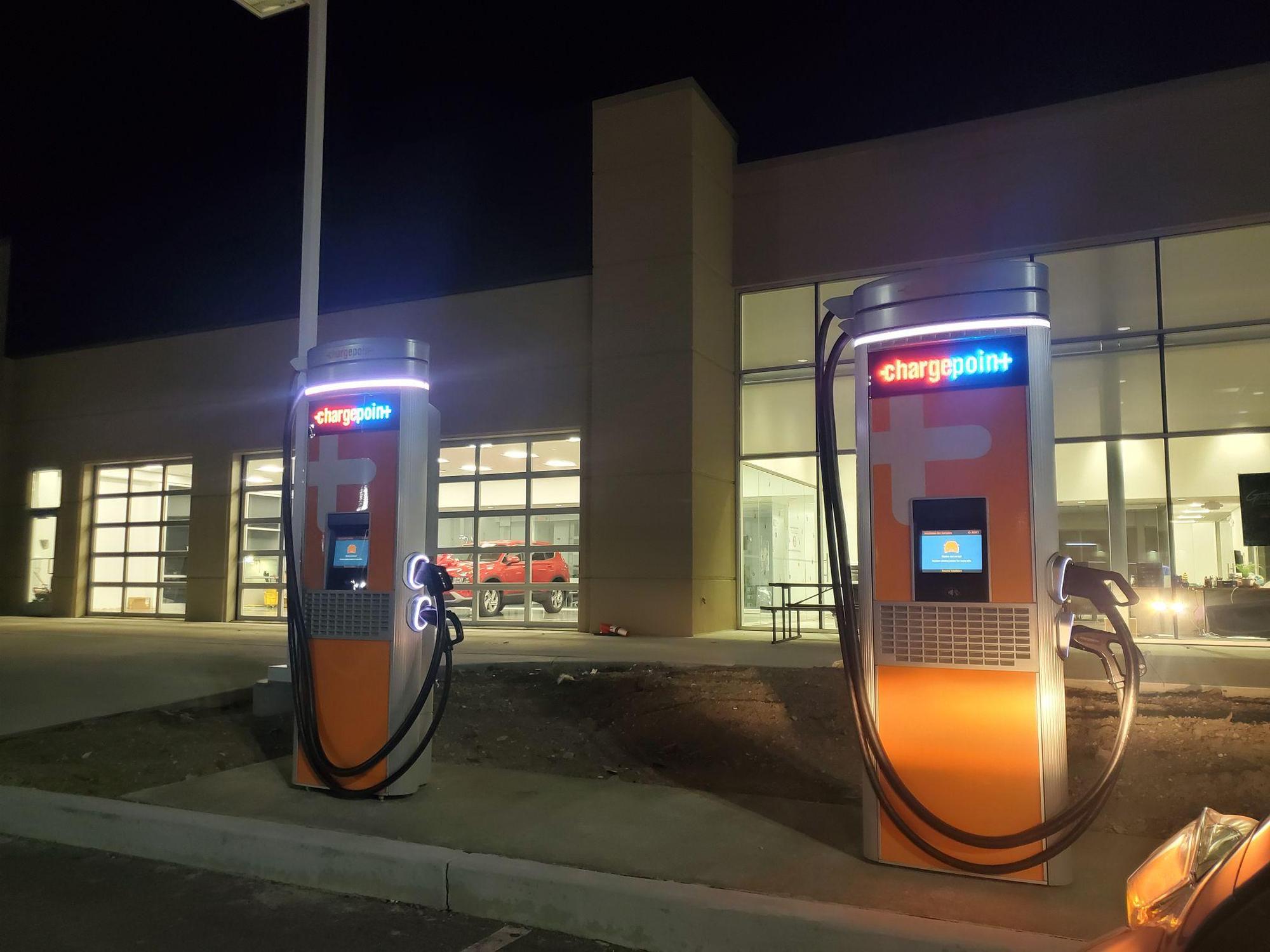 Ron Marhofer Hyundai of Cuyahoga Falls Cuyahoga Falls, OH EV Station