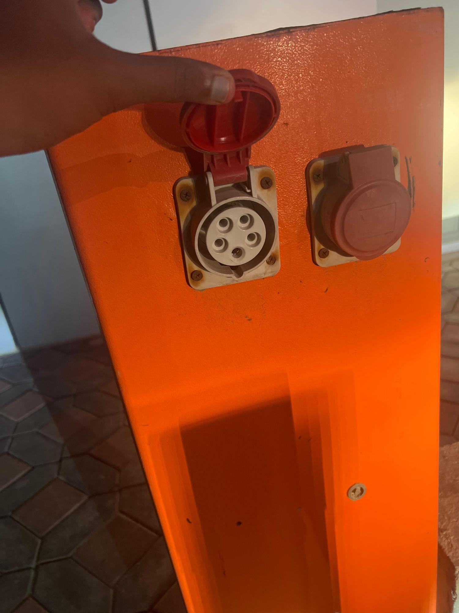 Danube HOME Abu Dhabi, Abu Dhabi EV Station