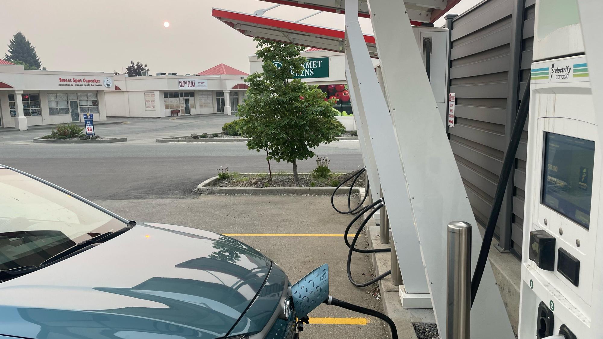 Canadian Tire Kamloops South Kamloops, BC EV Station