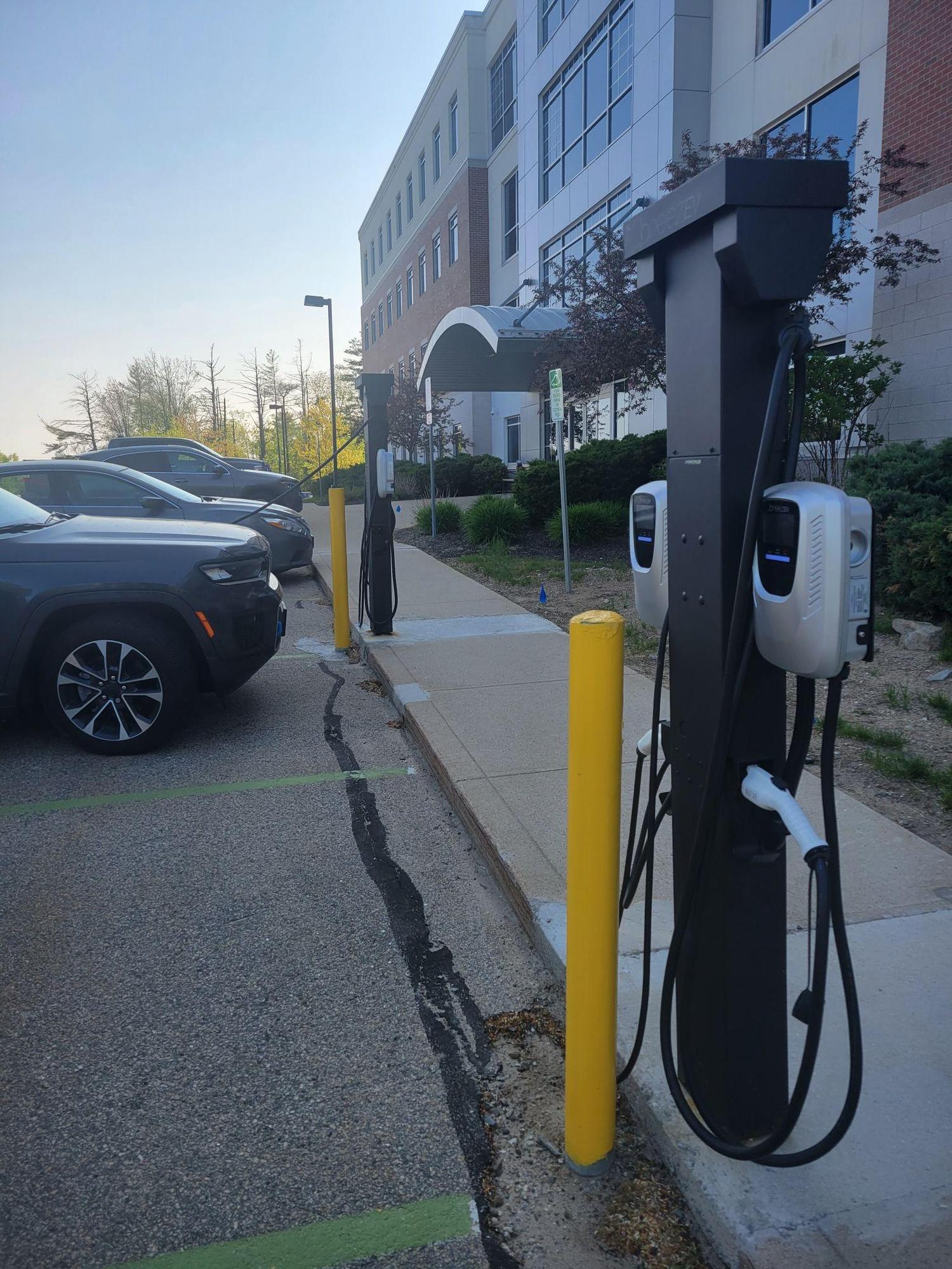 Wentworth Douglas Lab Services Dover, NH EV Station