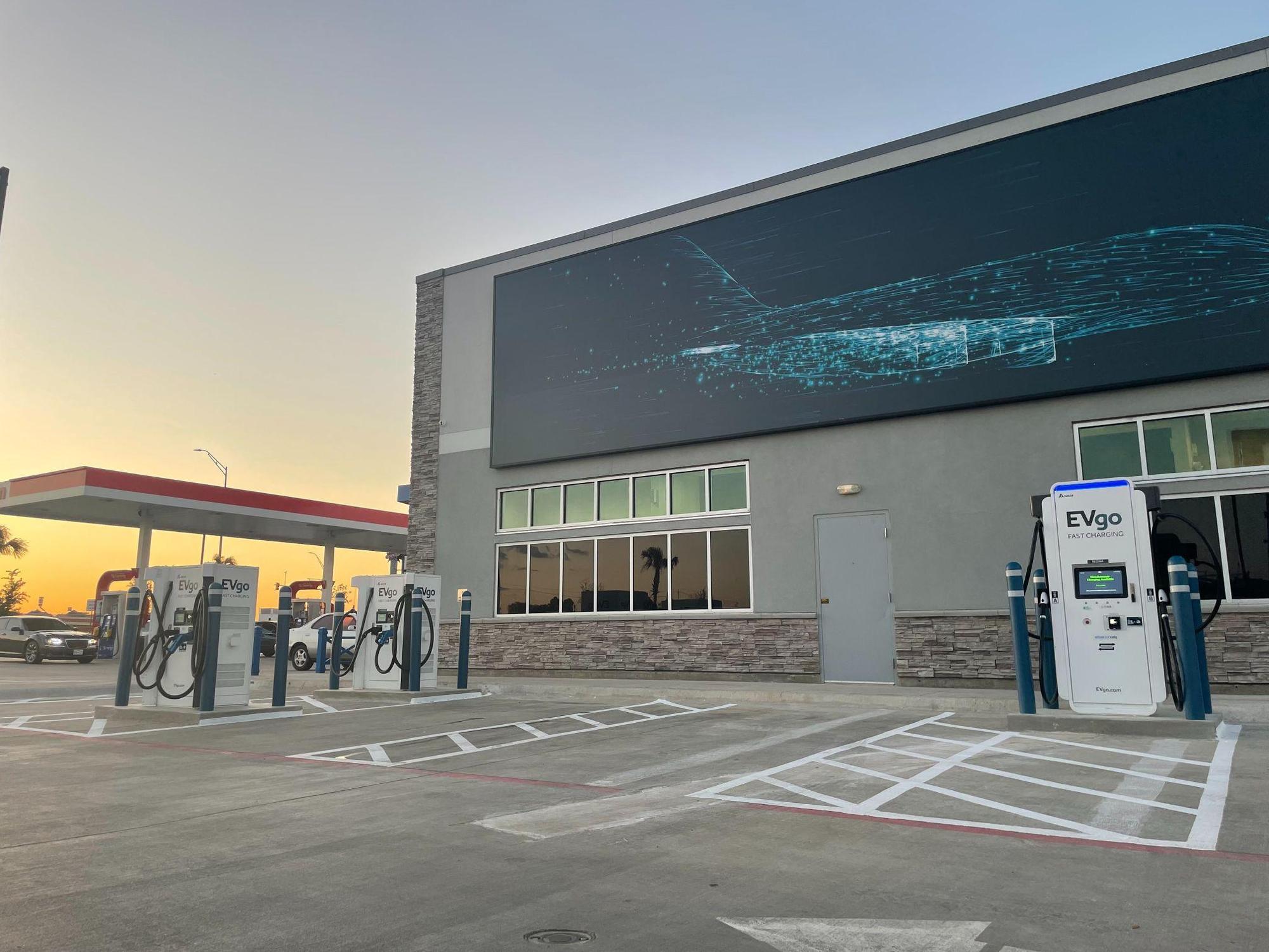 Gateway Gas Station (2) Euless, TX EV Station