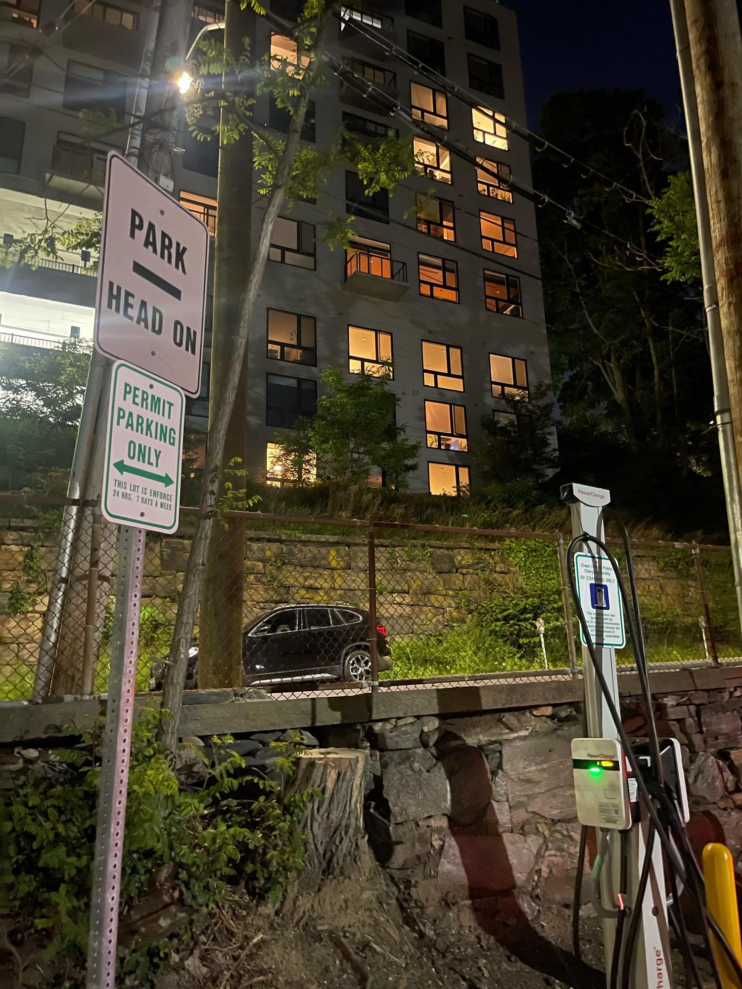 Harriman Ave Parking Lot Yonkers, NY EV Station