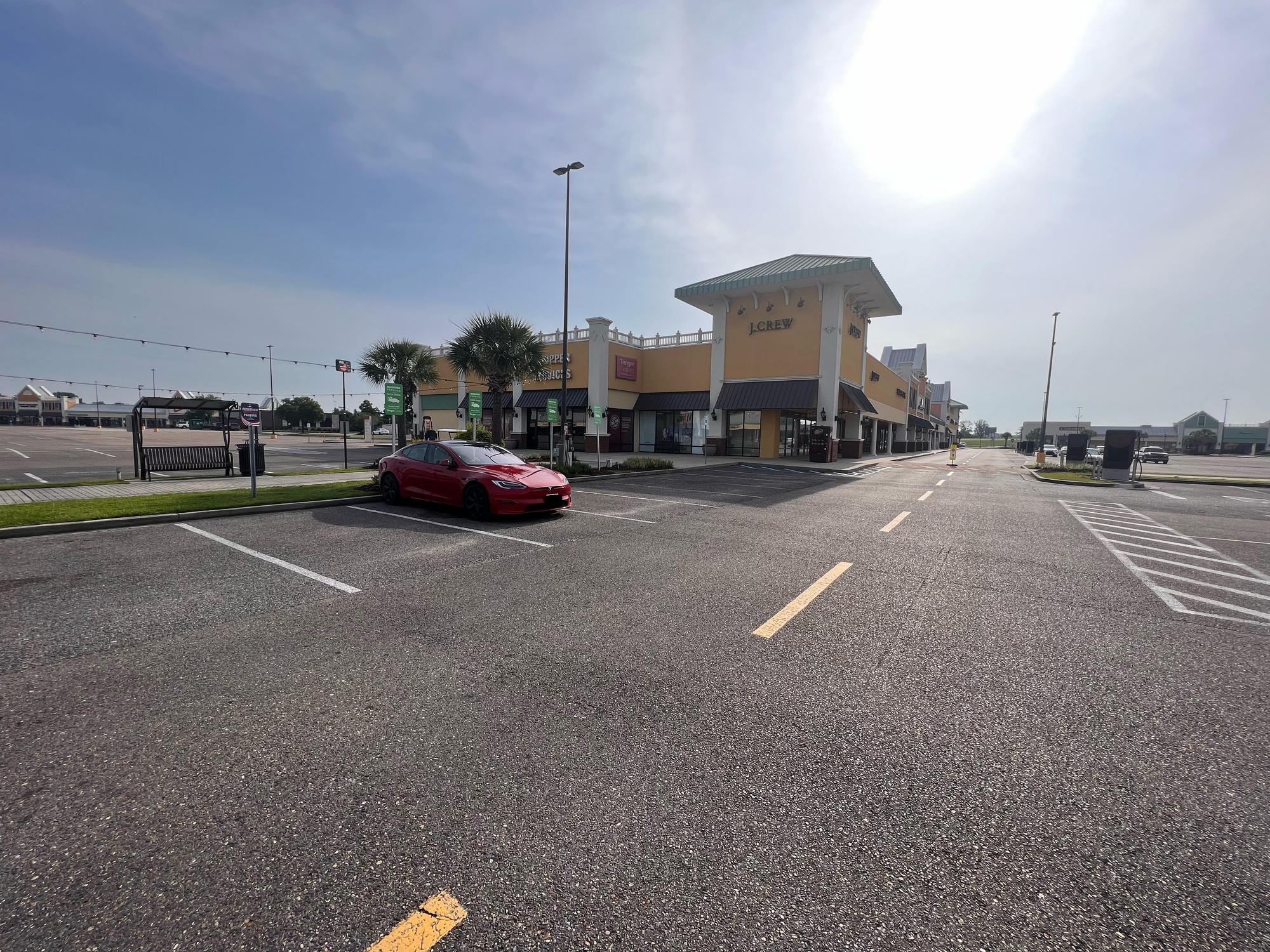 Tanger Outlets Gonzales J Crew Gonzales, LA EV Station