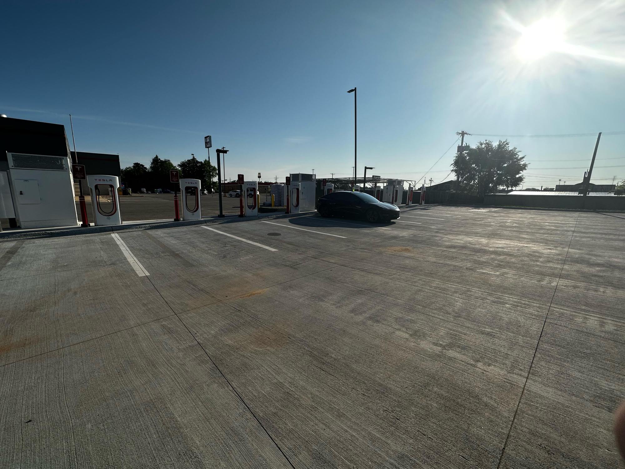 West's Plaza Country Mart Abilene, KS EV Station
