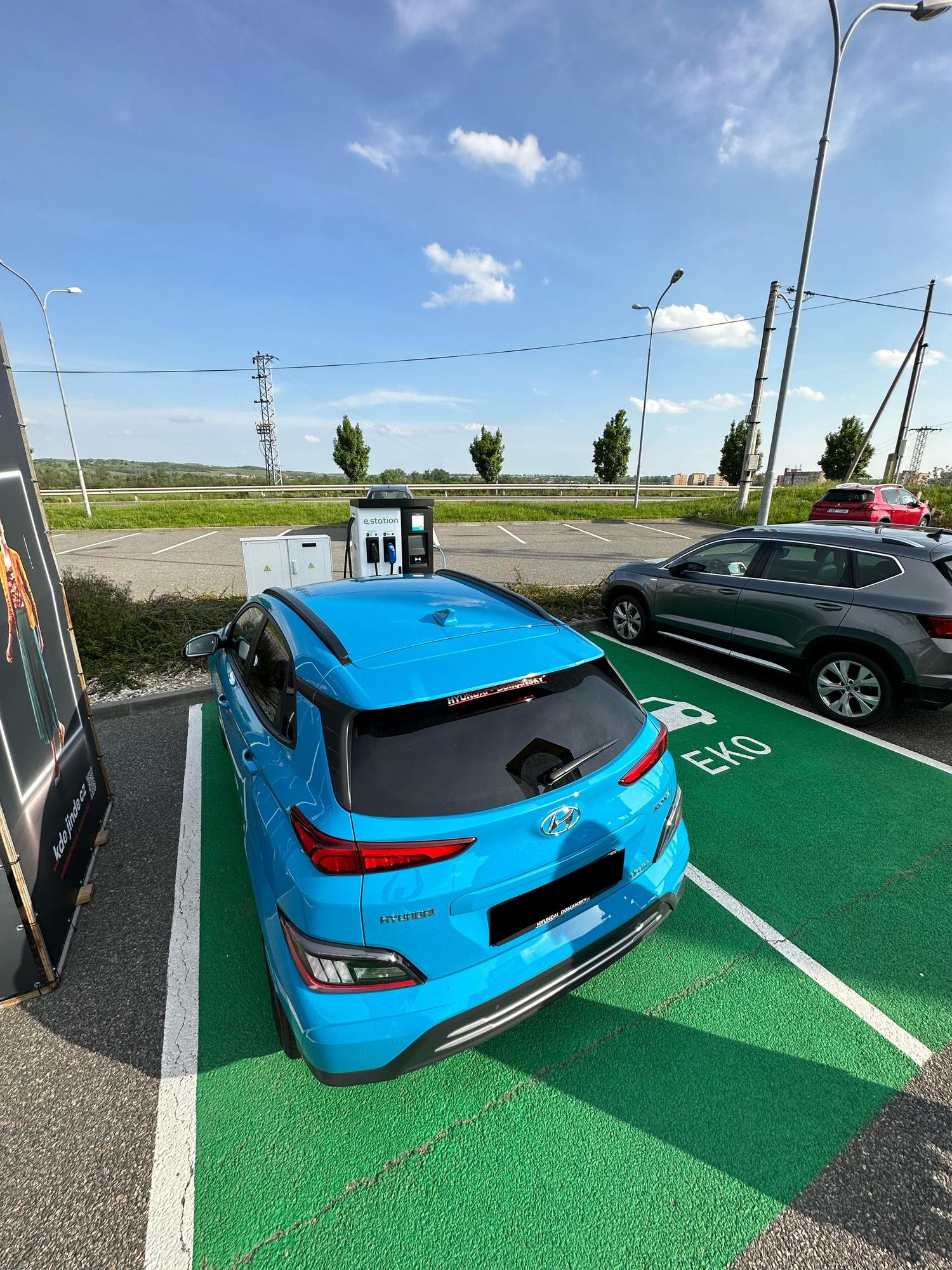 STOP SHOP Znojmo Znojmo, Jihomoravský kraj EV Station