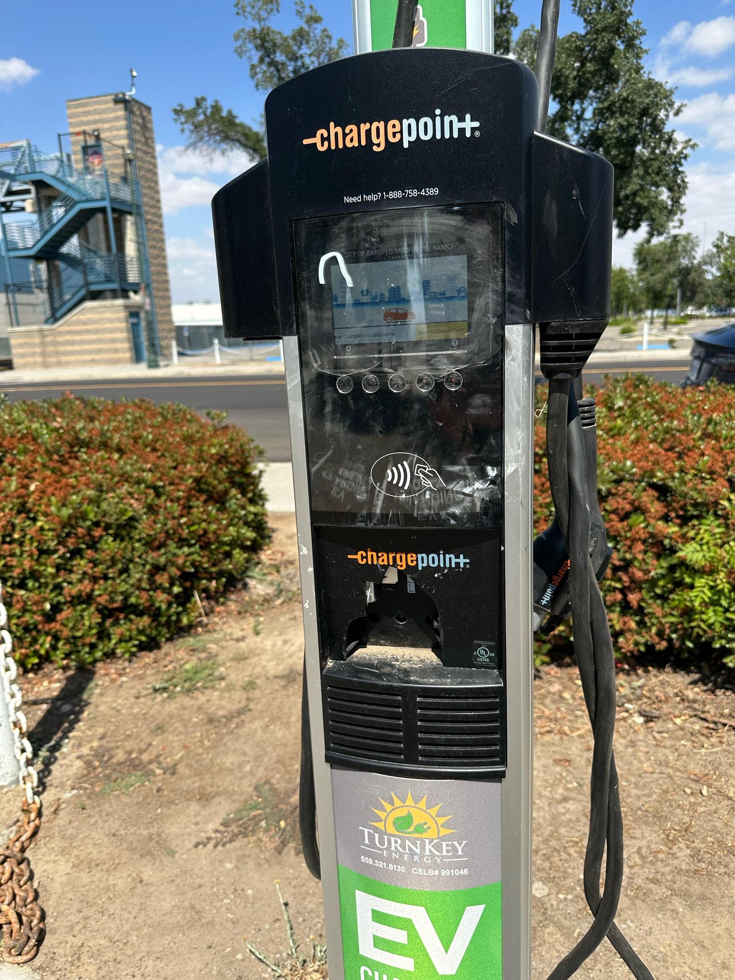 1447 N St Parking Bakersfield, CA EV Station