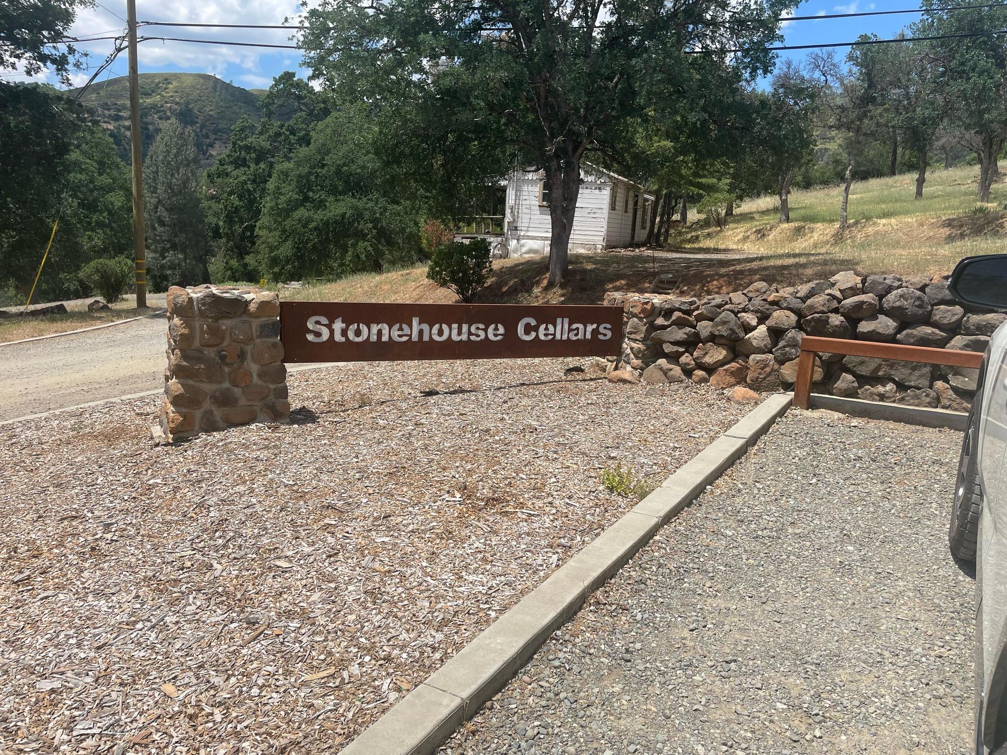 Stonehouse Cellars Clearlake Oaks, CA EV Station