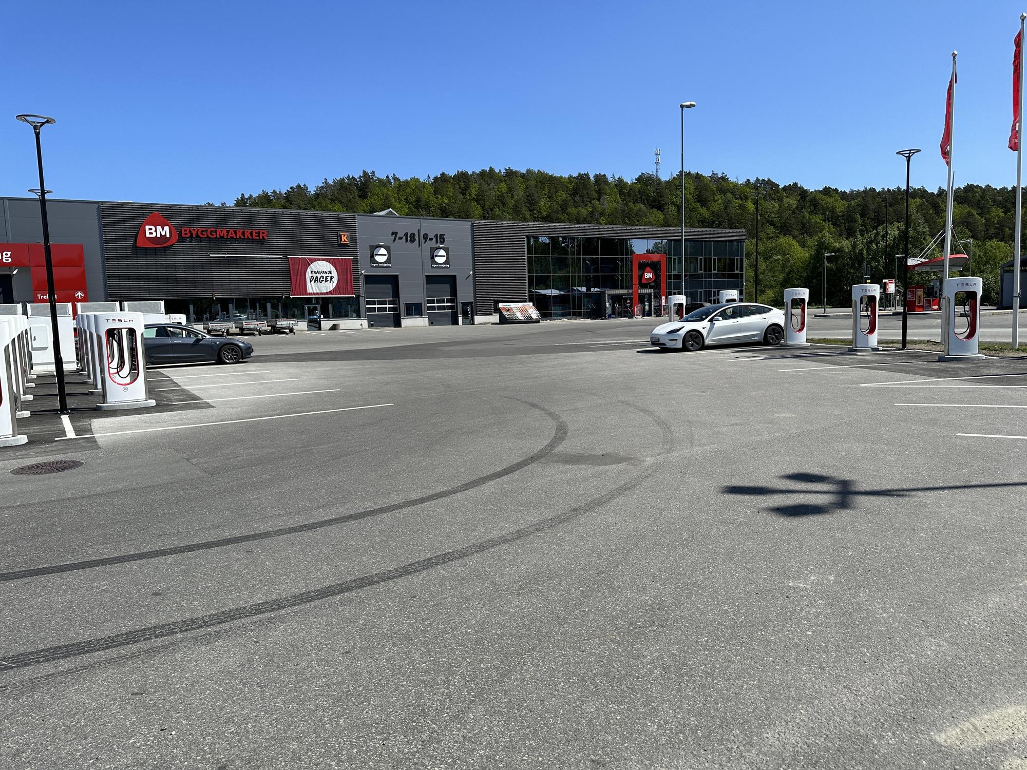 kiwi-stoa-st-2-frolandsveien-180-4848-arendal-norway-ev-station