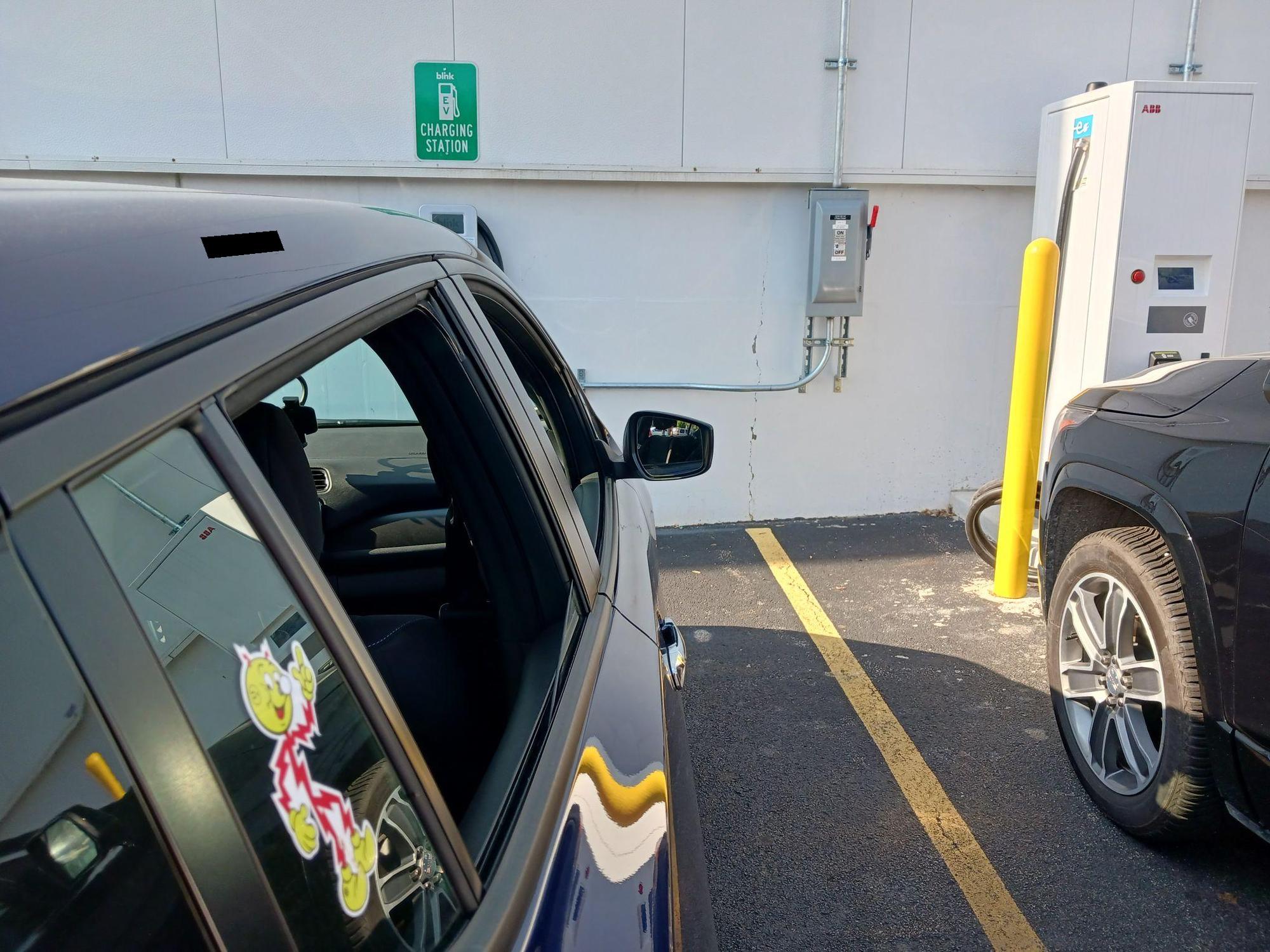 Stadium Chevrolet Cadillac Soon) Salem, OH EV Station
