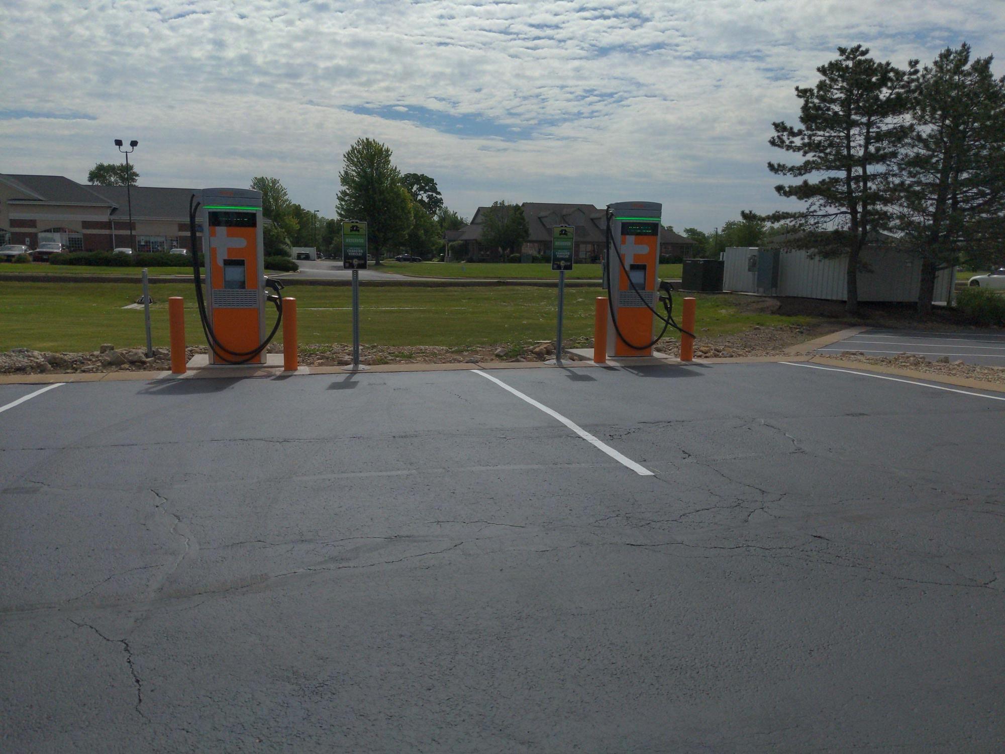 Hyundai on Perryville Rockford, IL EV Station