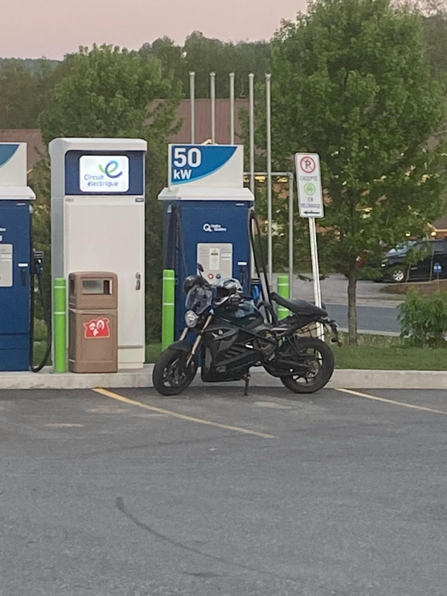 Morin Heights Couche Tard MorinHeights, QC EV Station