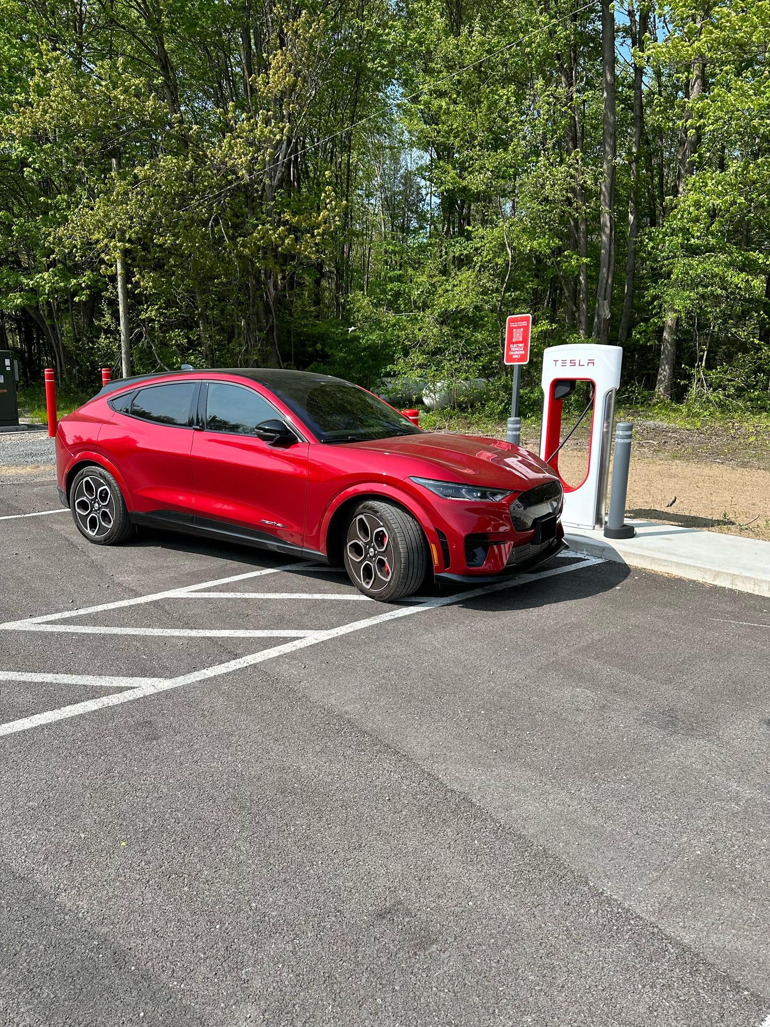 Grist Mill Restaurant Parish, NY EV Station