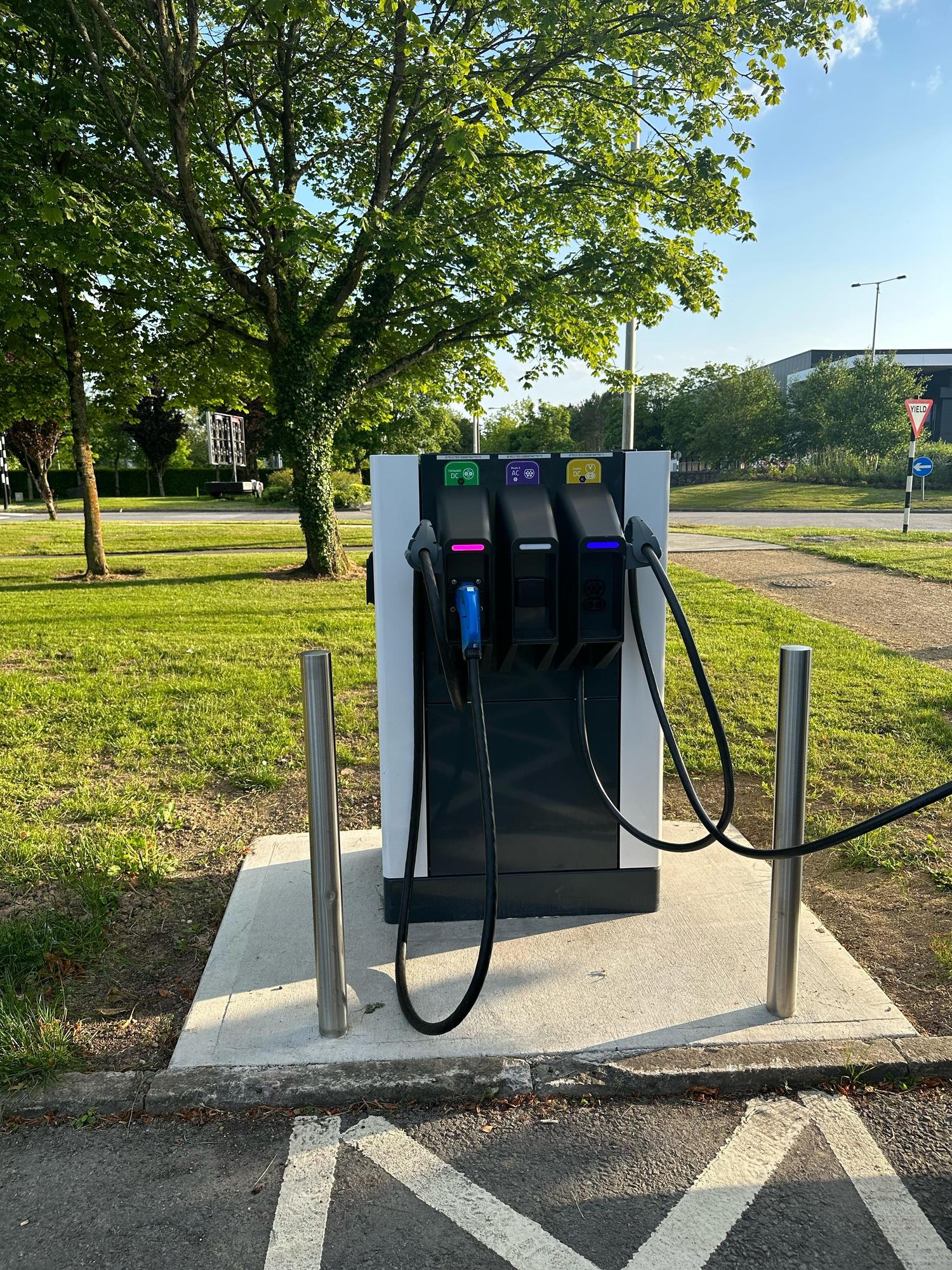 Cafe Solo Shannon | Shannon, CE | EV Station