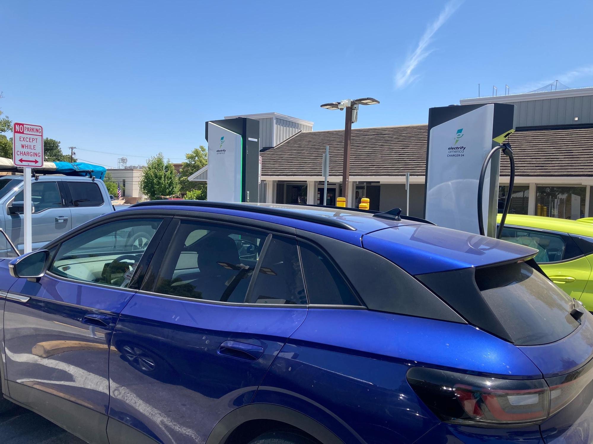 Paso Robles Bank of America Paso Robles, CA EV Station