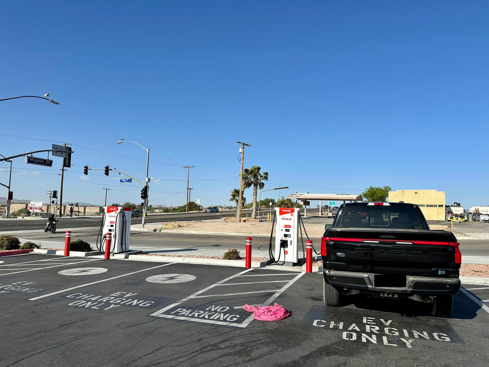 Circle K Victorville Mojave Victorville, CA EV Station