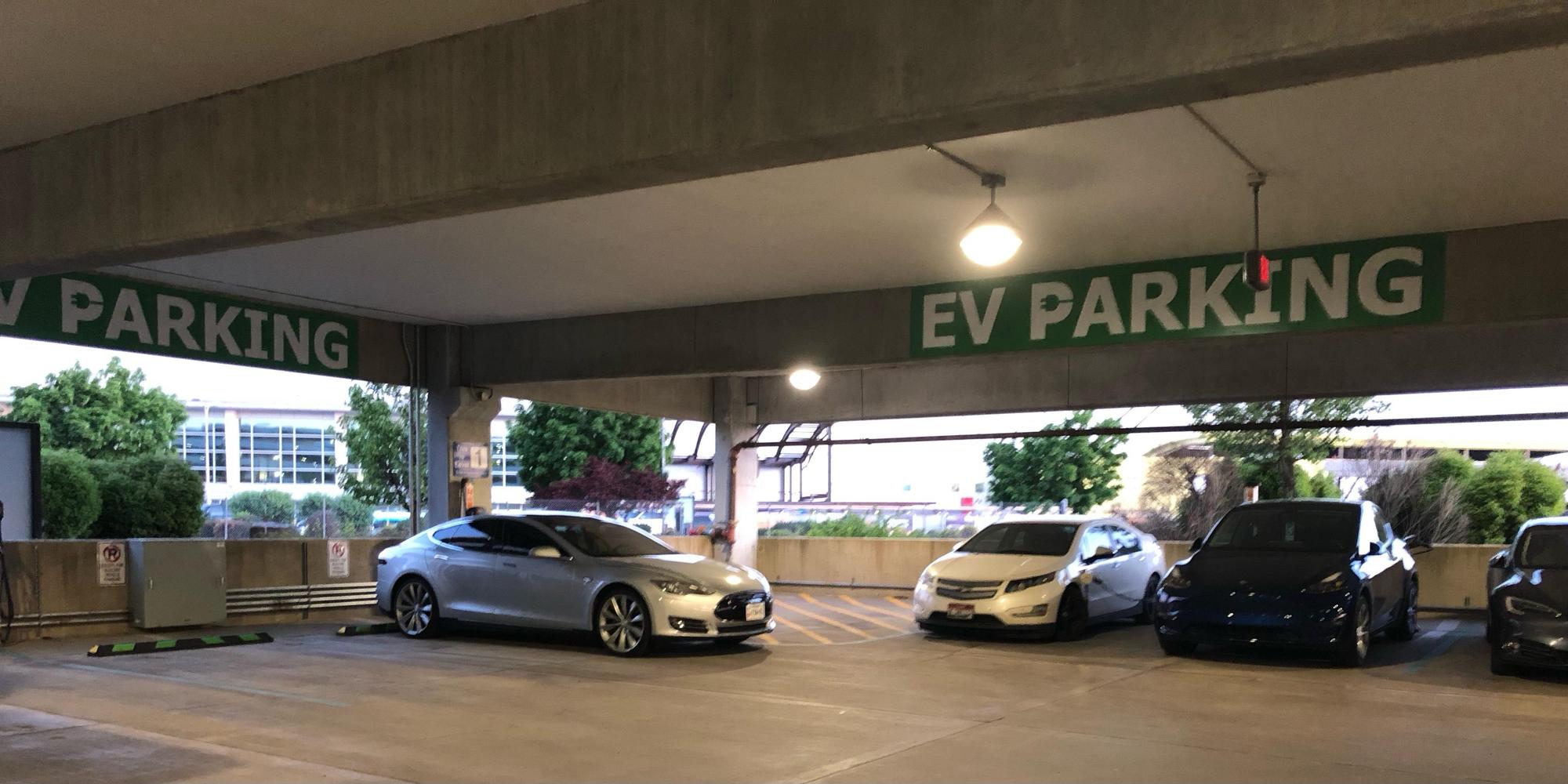 Spokane International Airport Garage F1 Spokane, WA EV Station