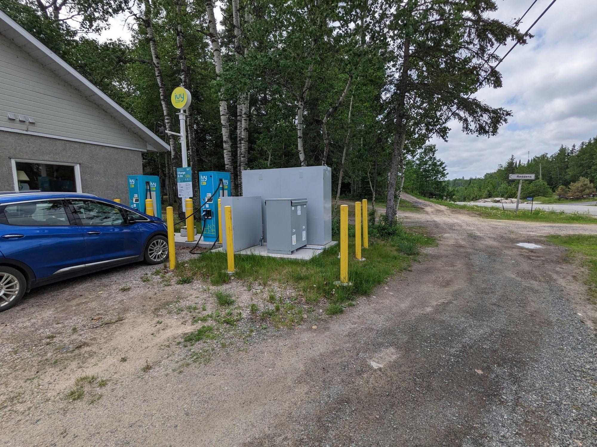Redden's Store Longbow Lake, ON EV Station