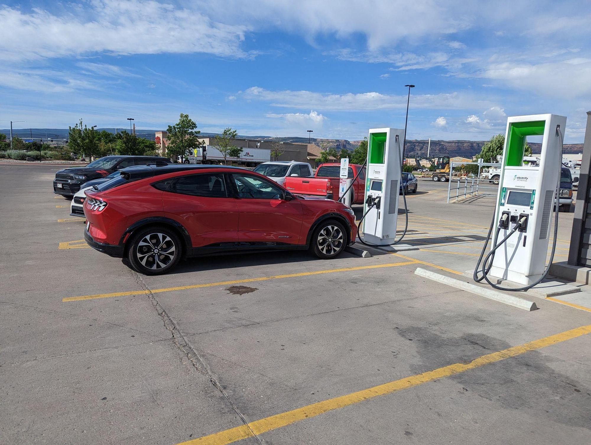 Sam's Club Grand Junction Grand Junction, CO EV Station
